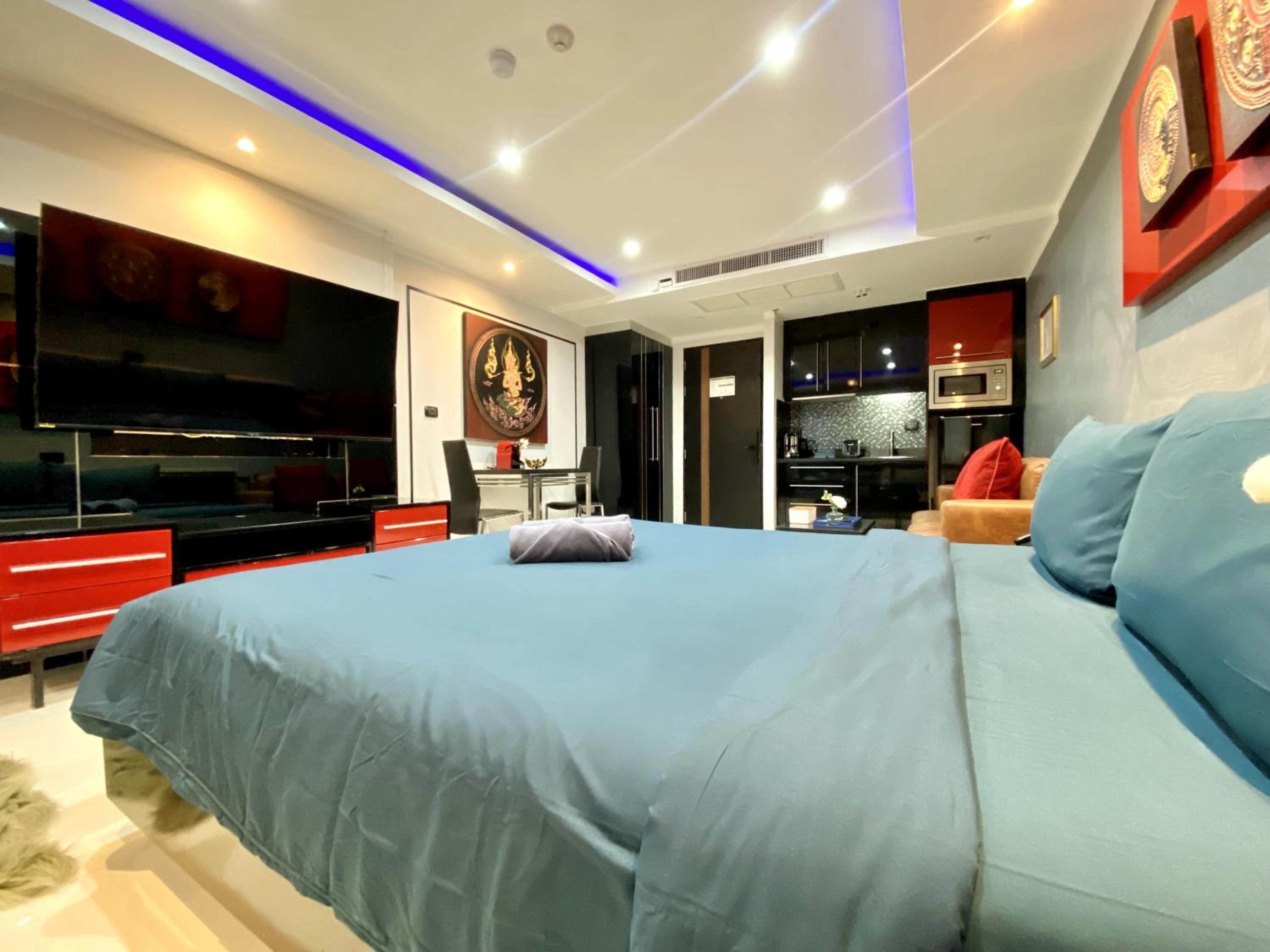 Patong - Studio Condo - Absolute Bangla Unit