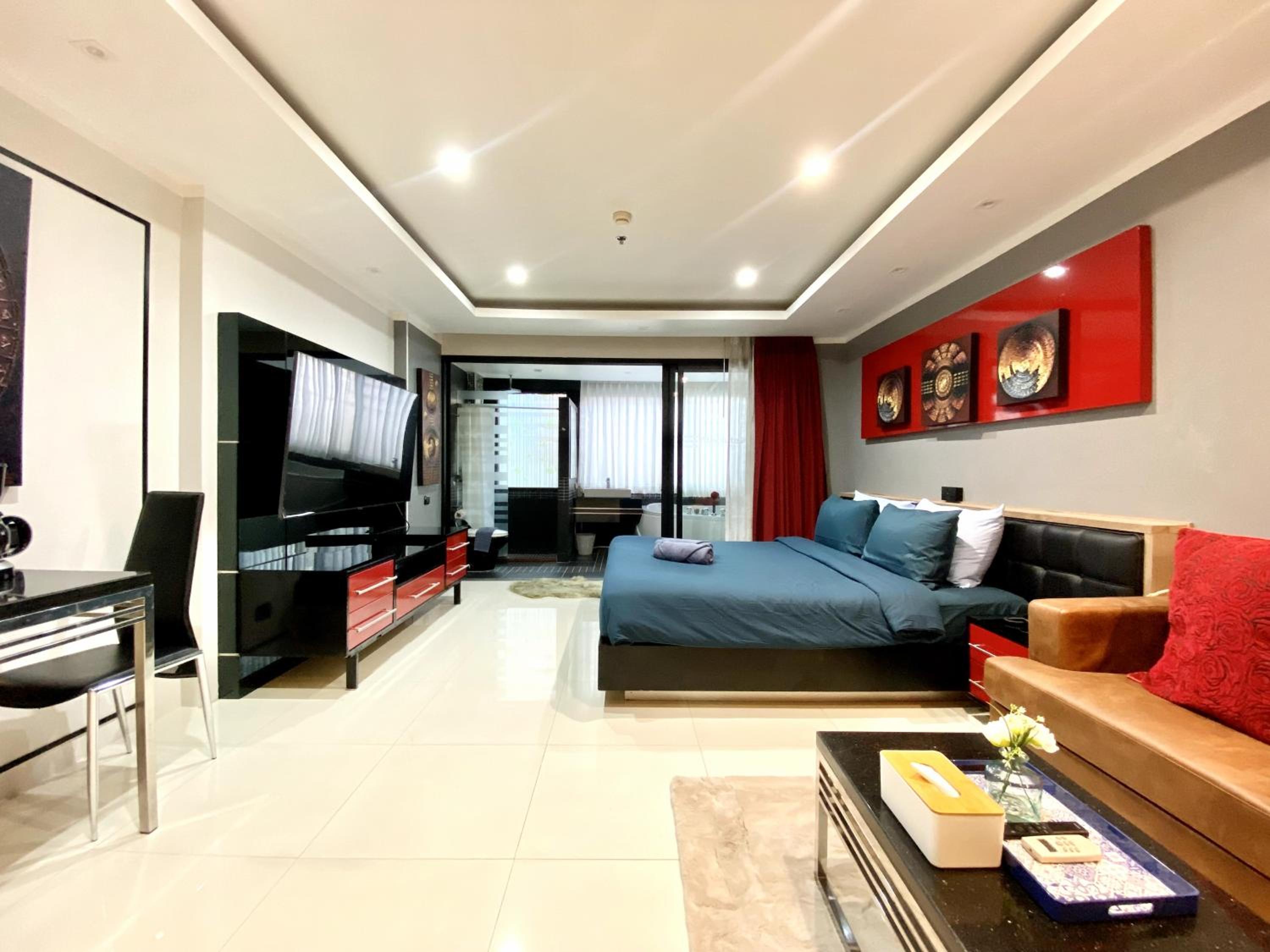 Patong - Studio Condo - Absolute Bangla Unit