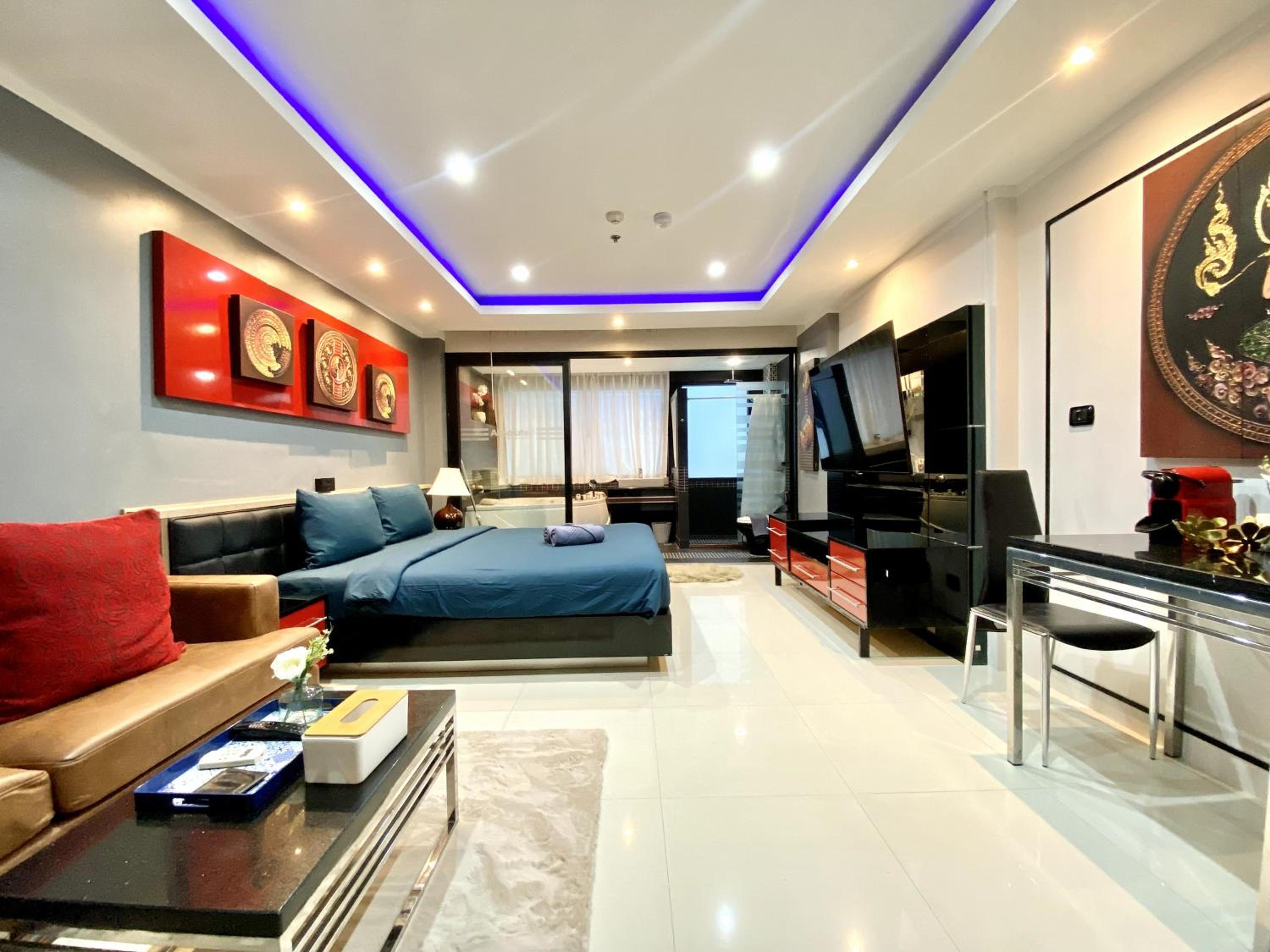 Patong - Studio Condo - Absolute Bangla Unit