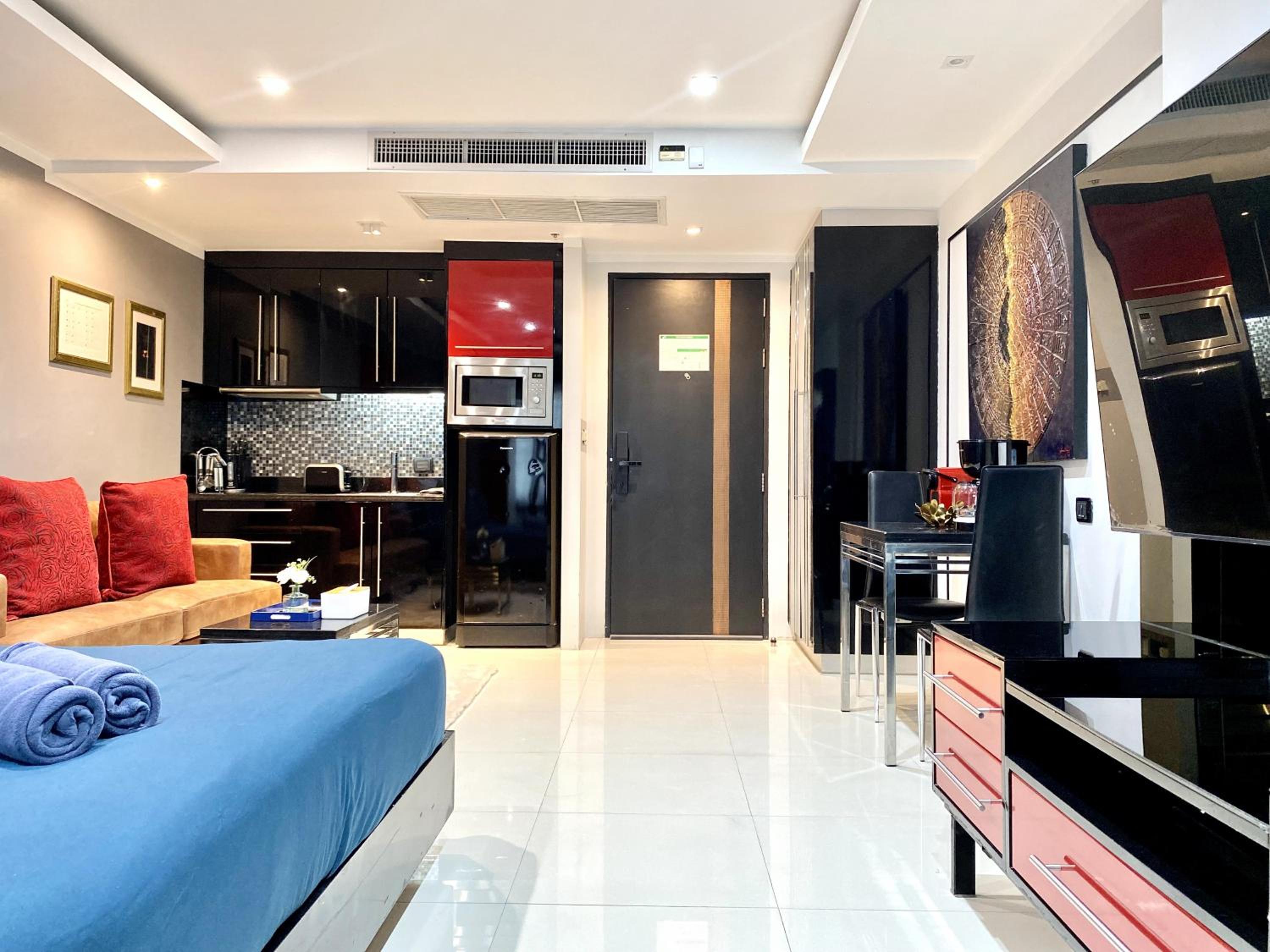 Patong - Studio Condo - Absolute Bangla Unit