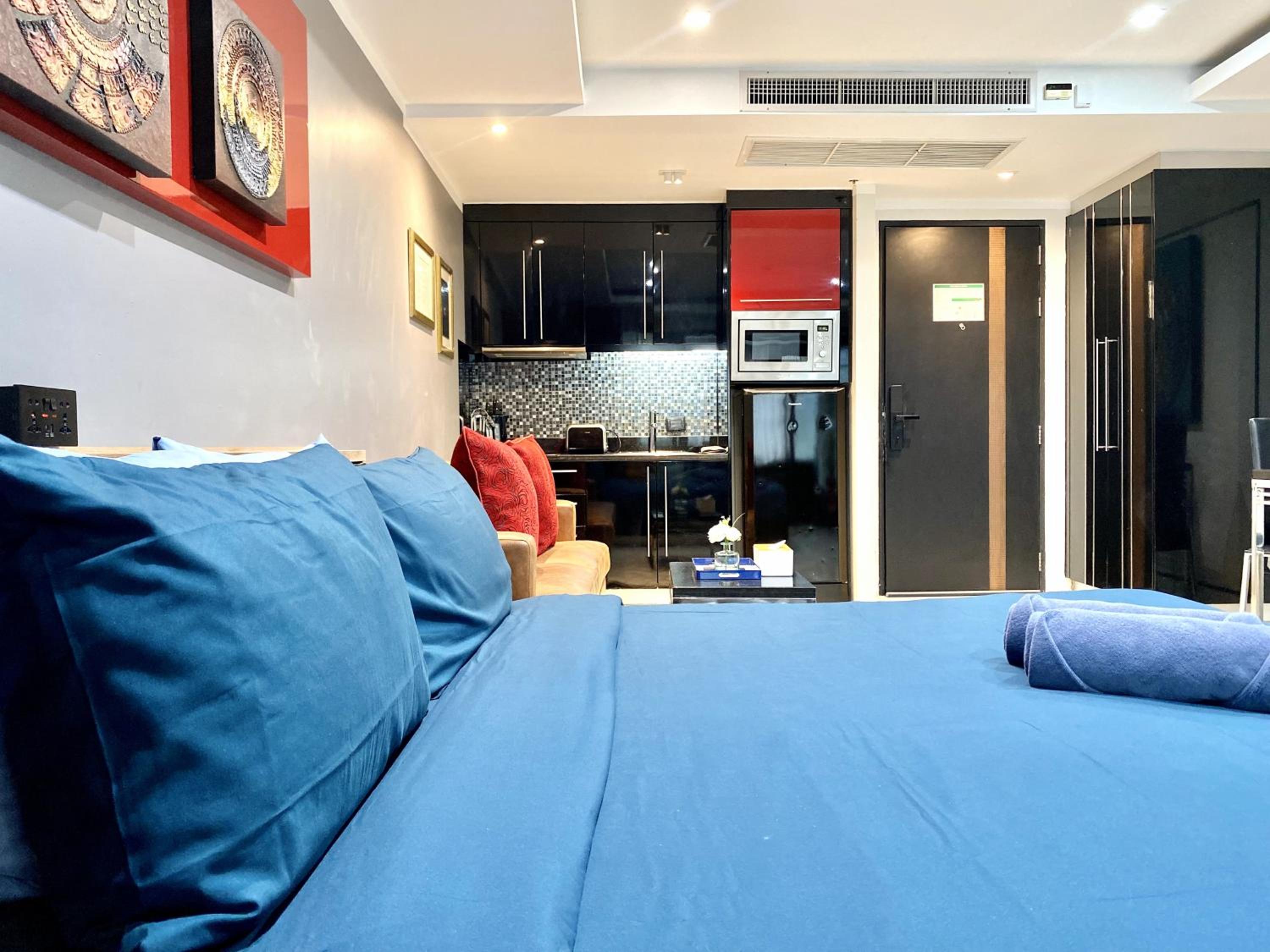 Patong - Studio Condo - Absolute Bangla Unit