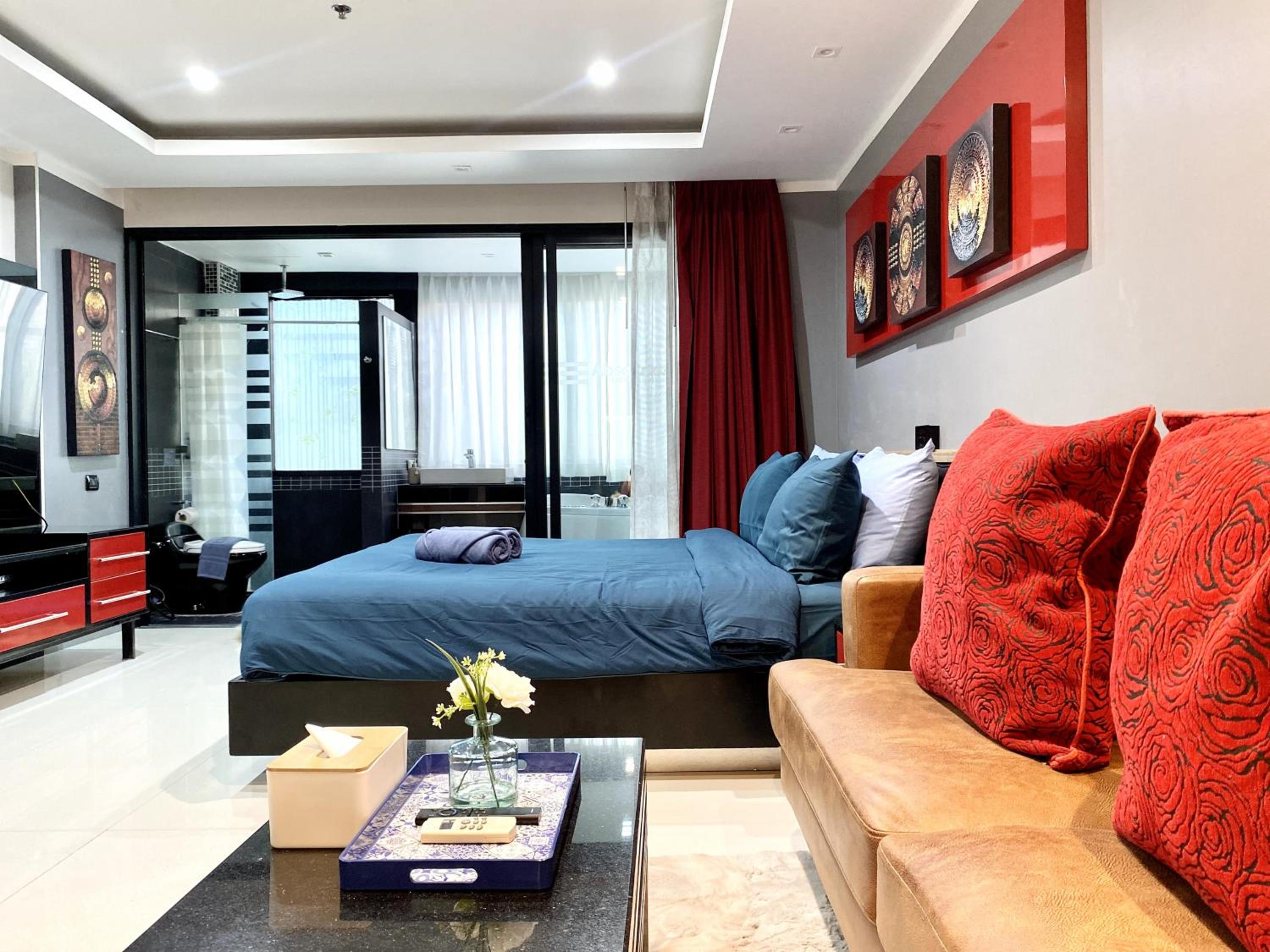 Patong - Studio Condo - Absolute Bangla Unit