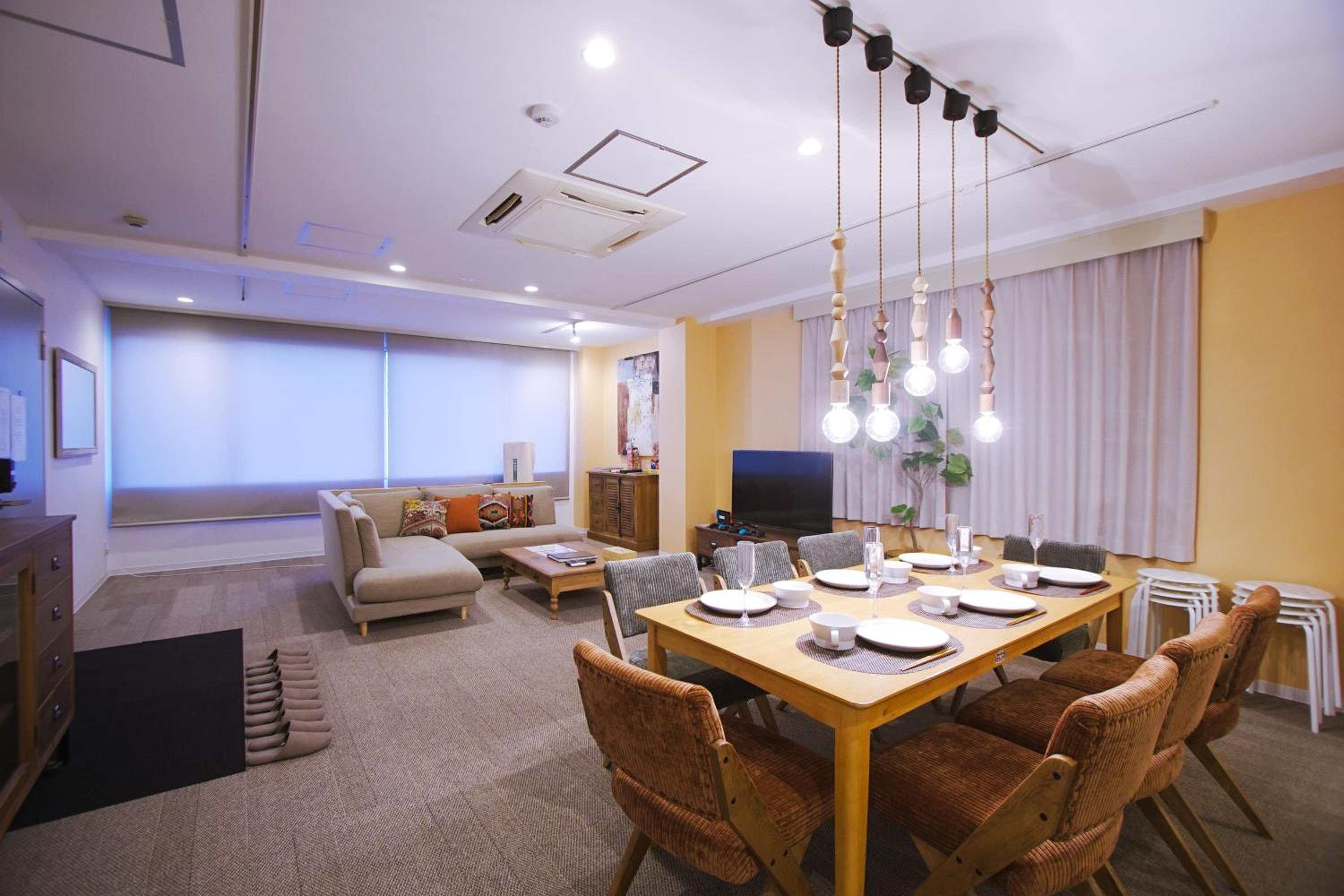 INOVE VILLA OSAKA -118 sqm , 2 Bedrooms , 7 Double Beds , Max 14 ppl- Great Access to USJ & Namba