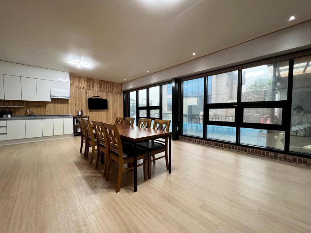 Nonsan Oyeo Poolvilla