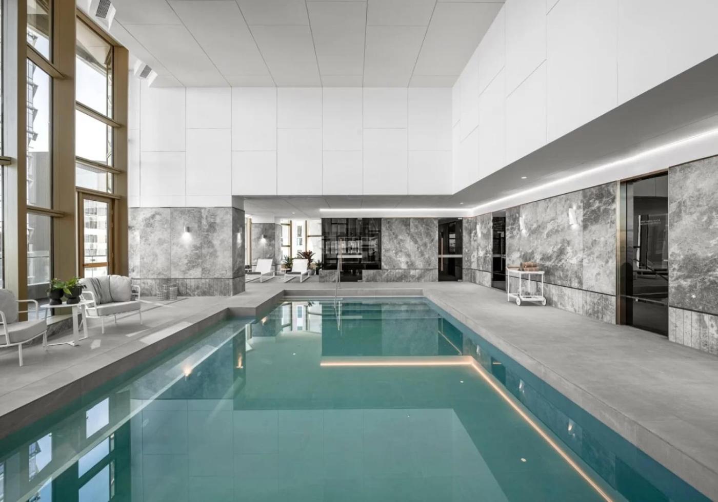 Grand Luxe Executive Residence inspired by Ritz Carlton