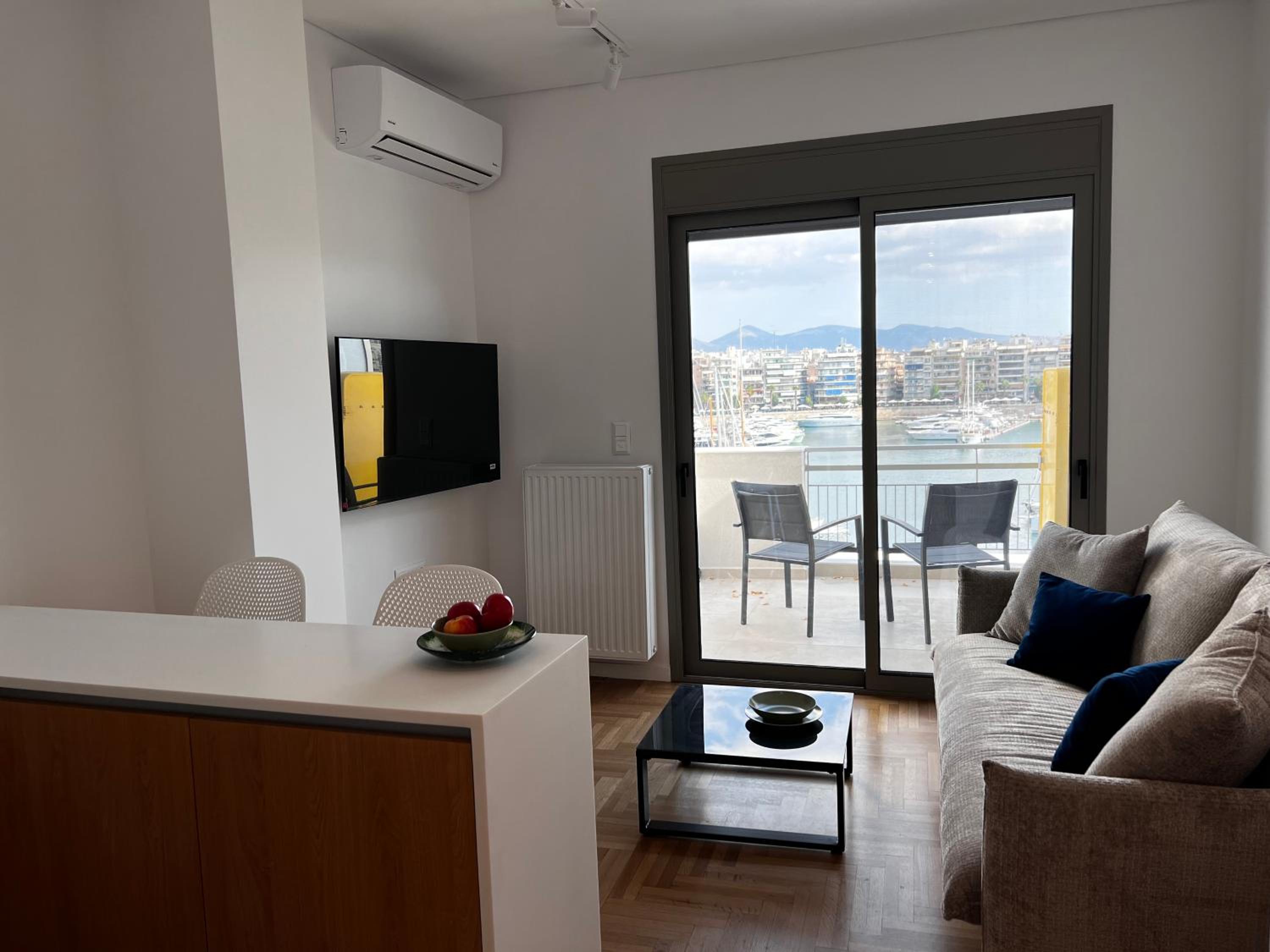 Stunning View Zeas Marina - 1 bedroom photo 5