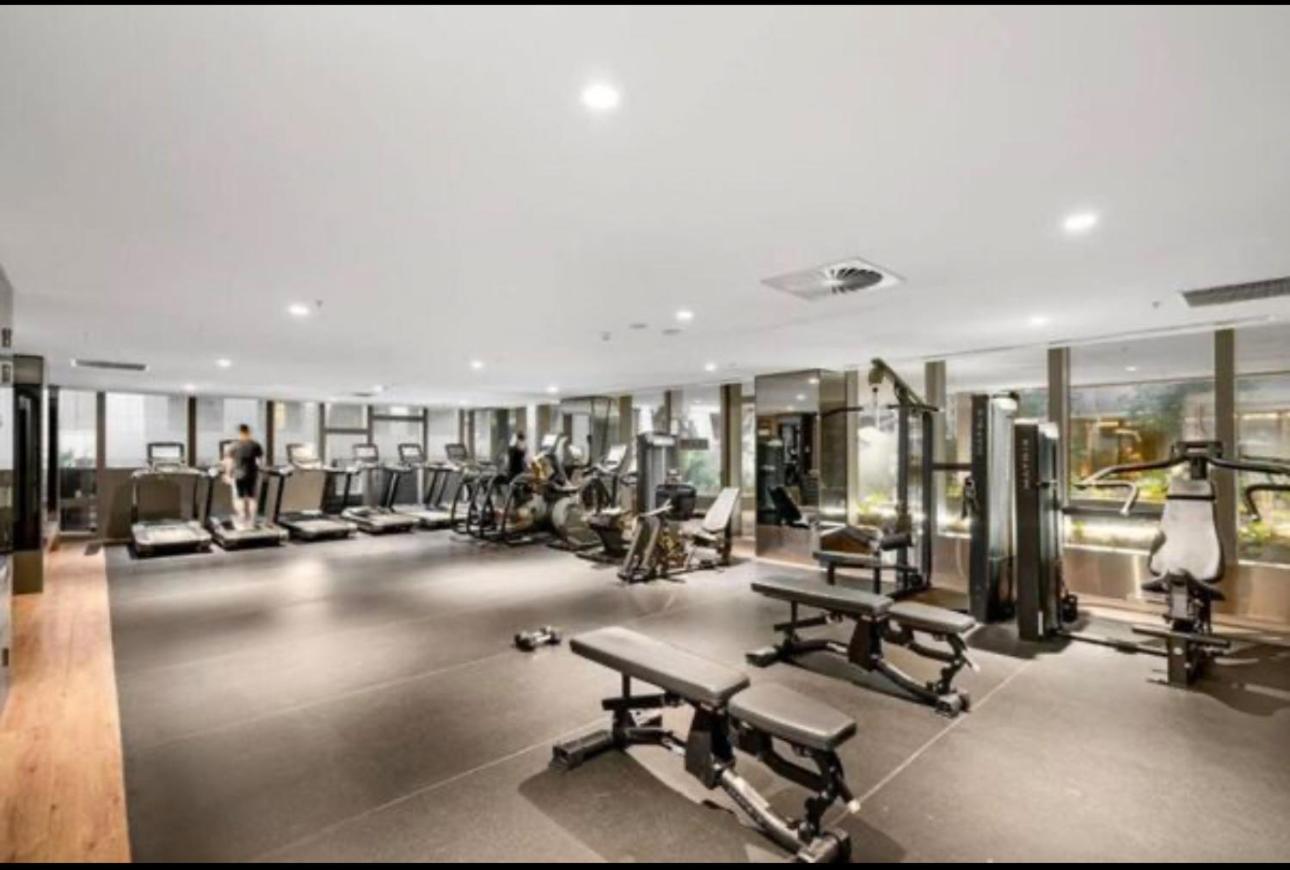 Grand Luxe Executive Residence inspired by Ritz Carlton