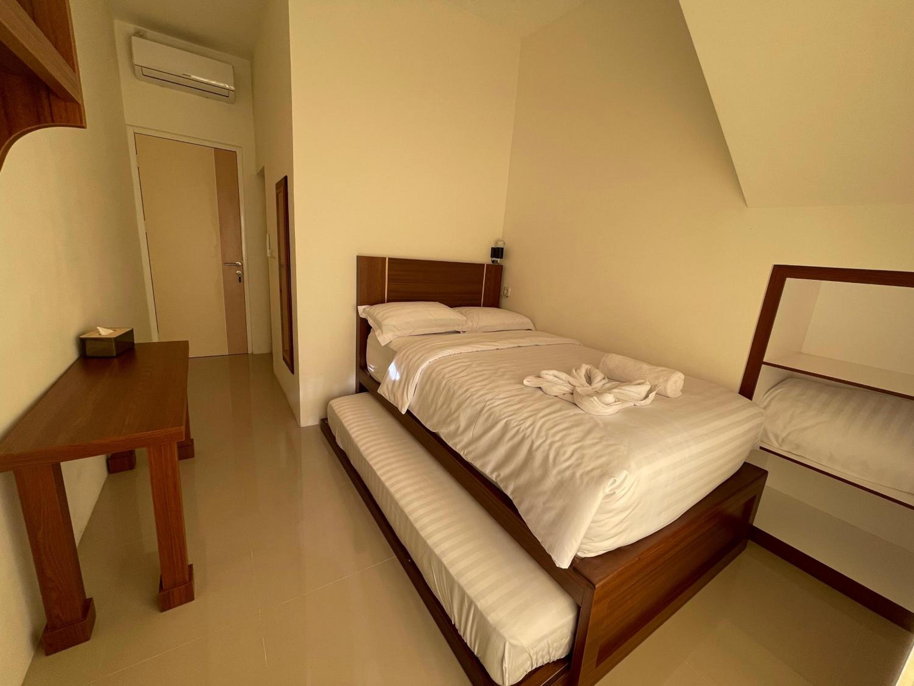 Photo 25