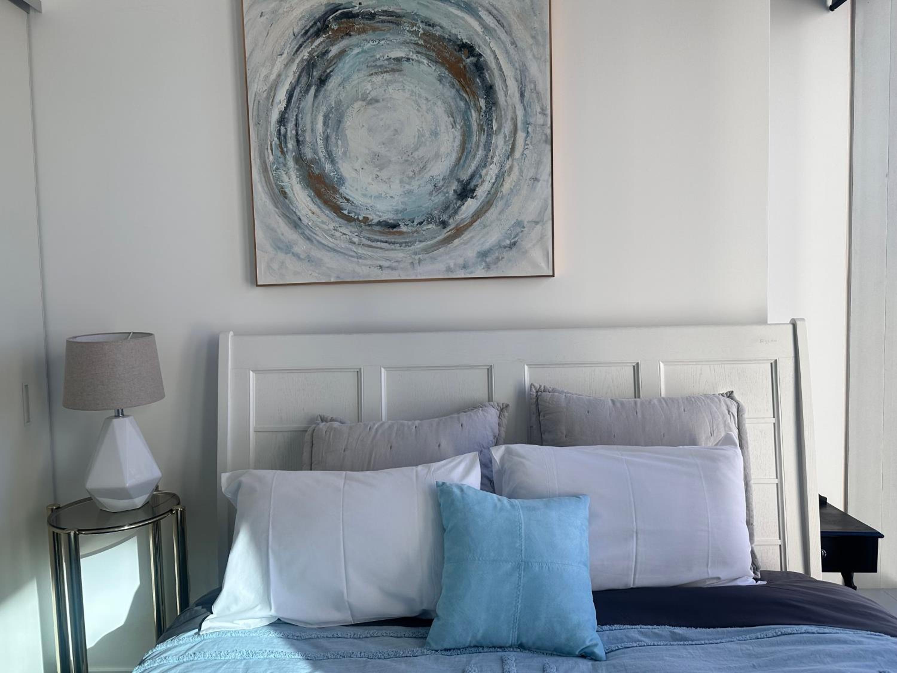 Grand Luxe Executive Residence inspired by Ritz Carlton