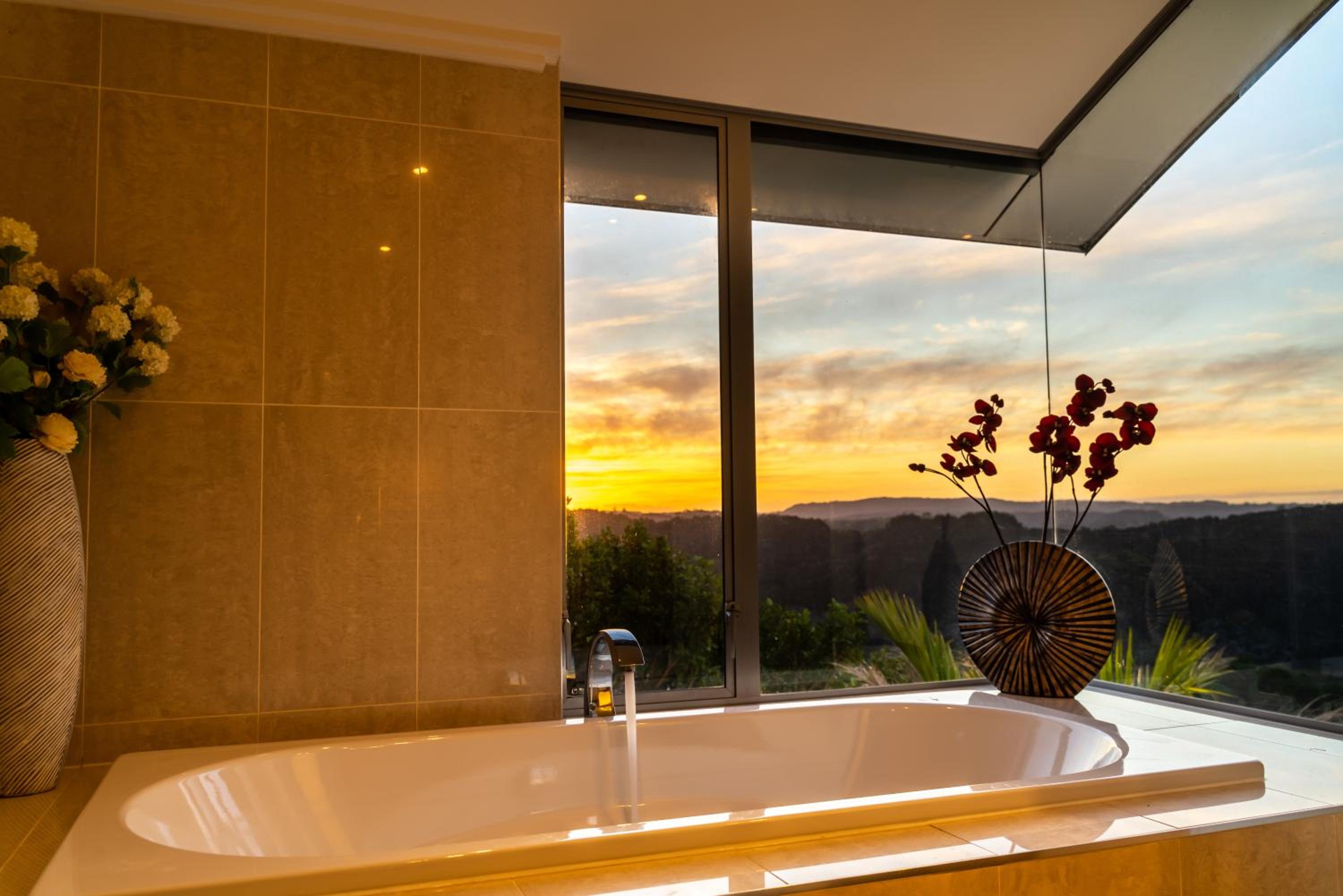 Luxury Hilltop Villa with Breathtaking Views- Perfect for Family Stays & Events view 4
