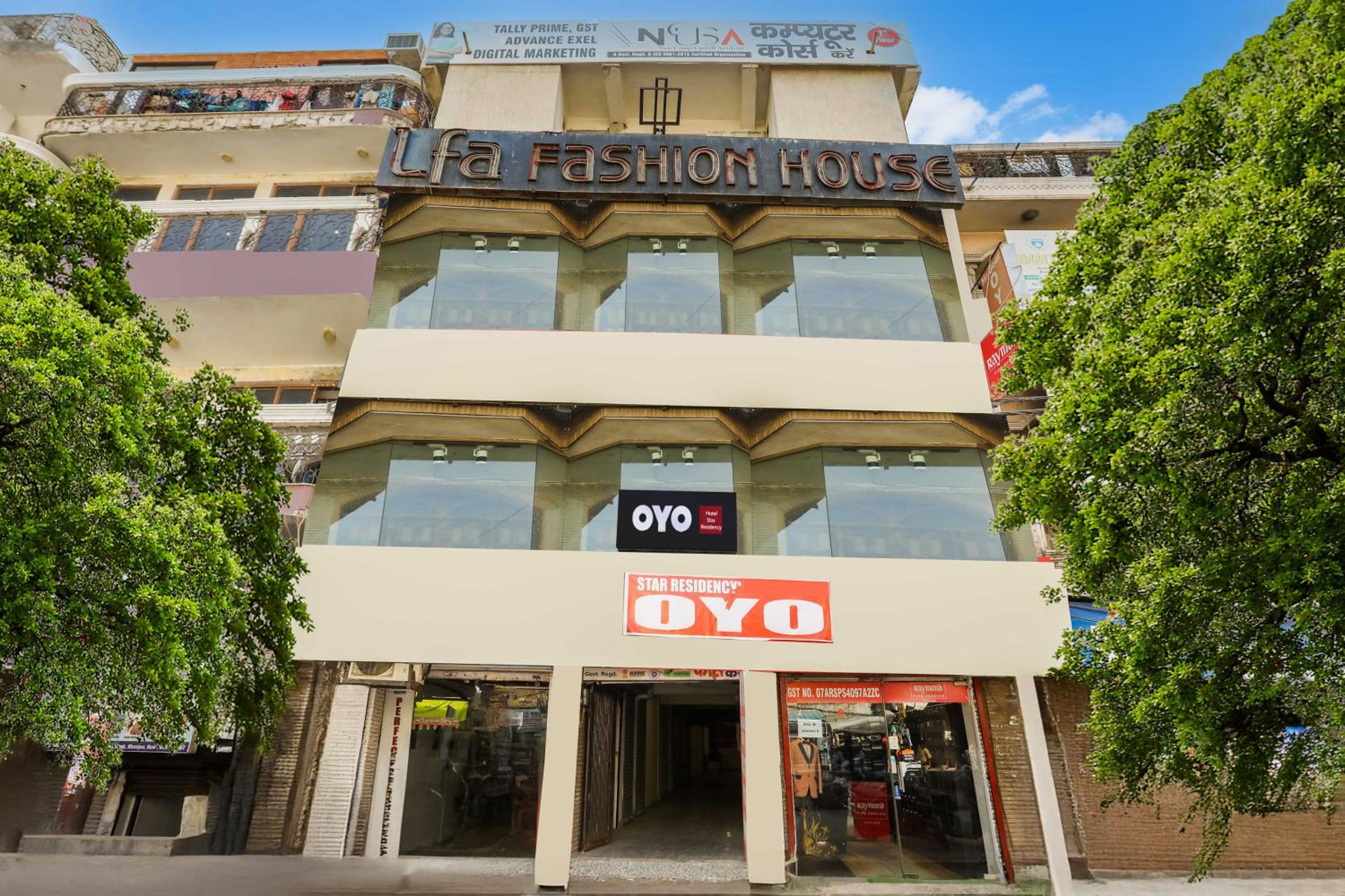 Super OYO Hotel O STAR RESIDENCY
