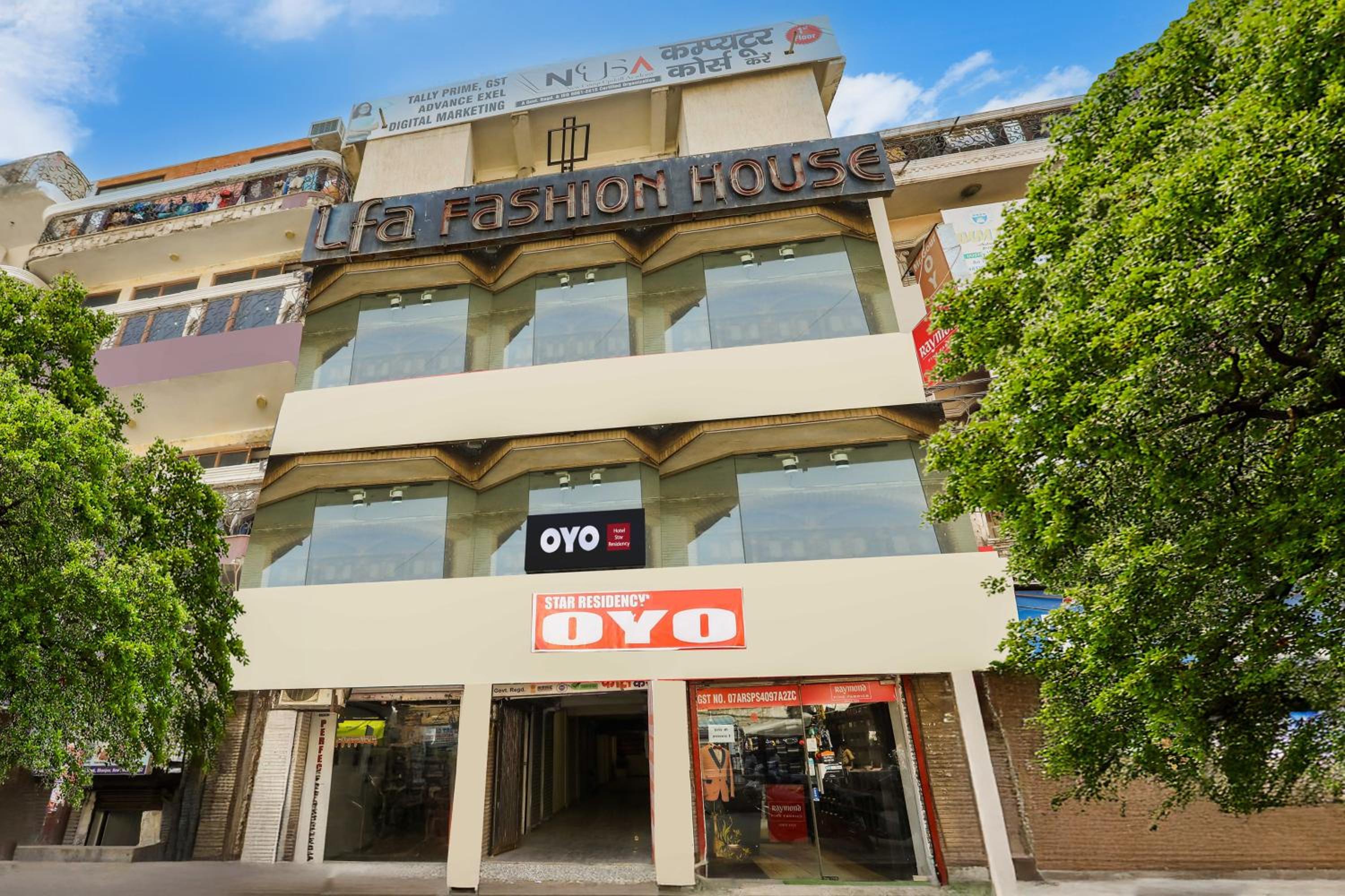 Super OYO Hotel O STAR RESIDENCY