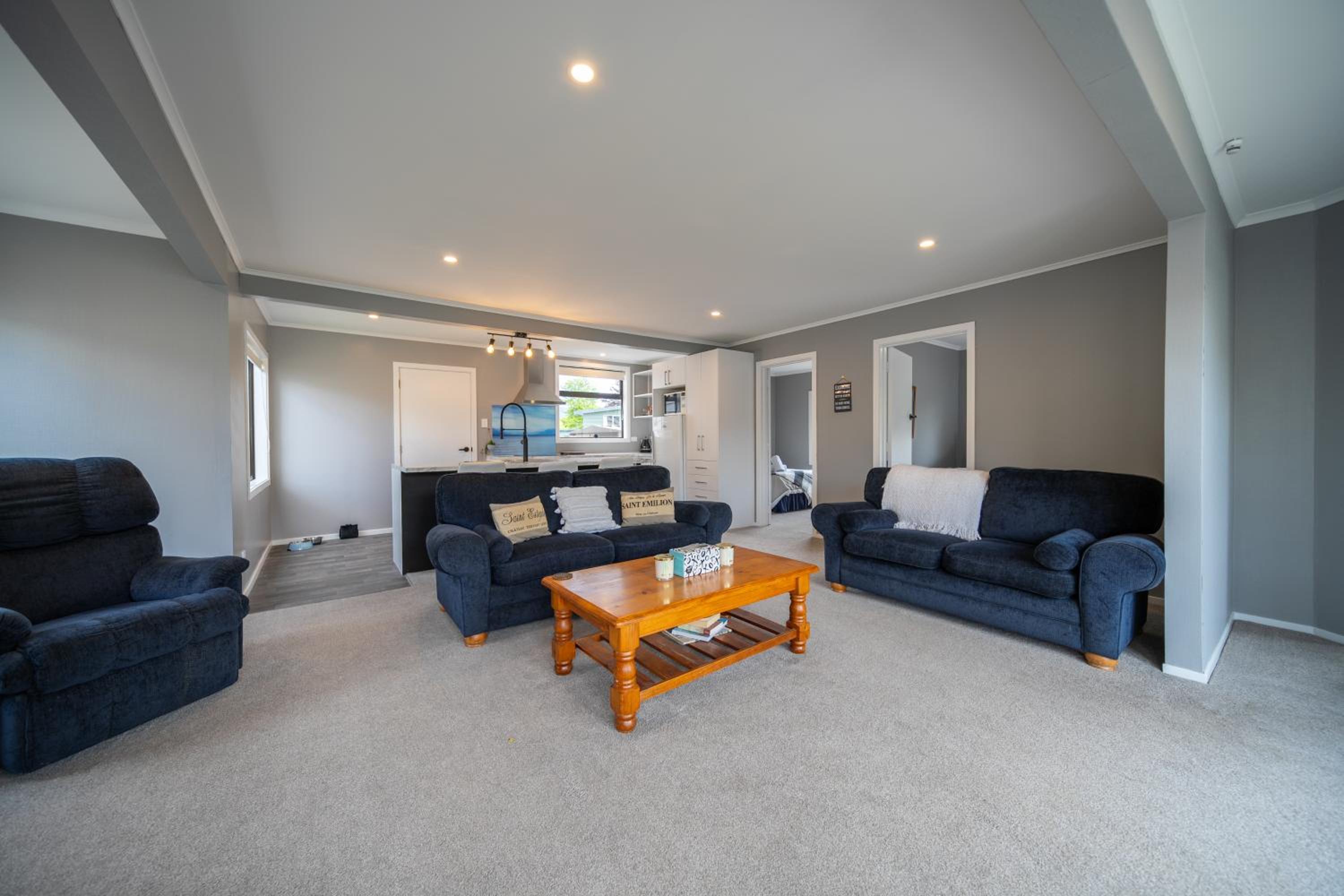 Ferg Escape - Te Anau Holiday Home view 5