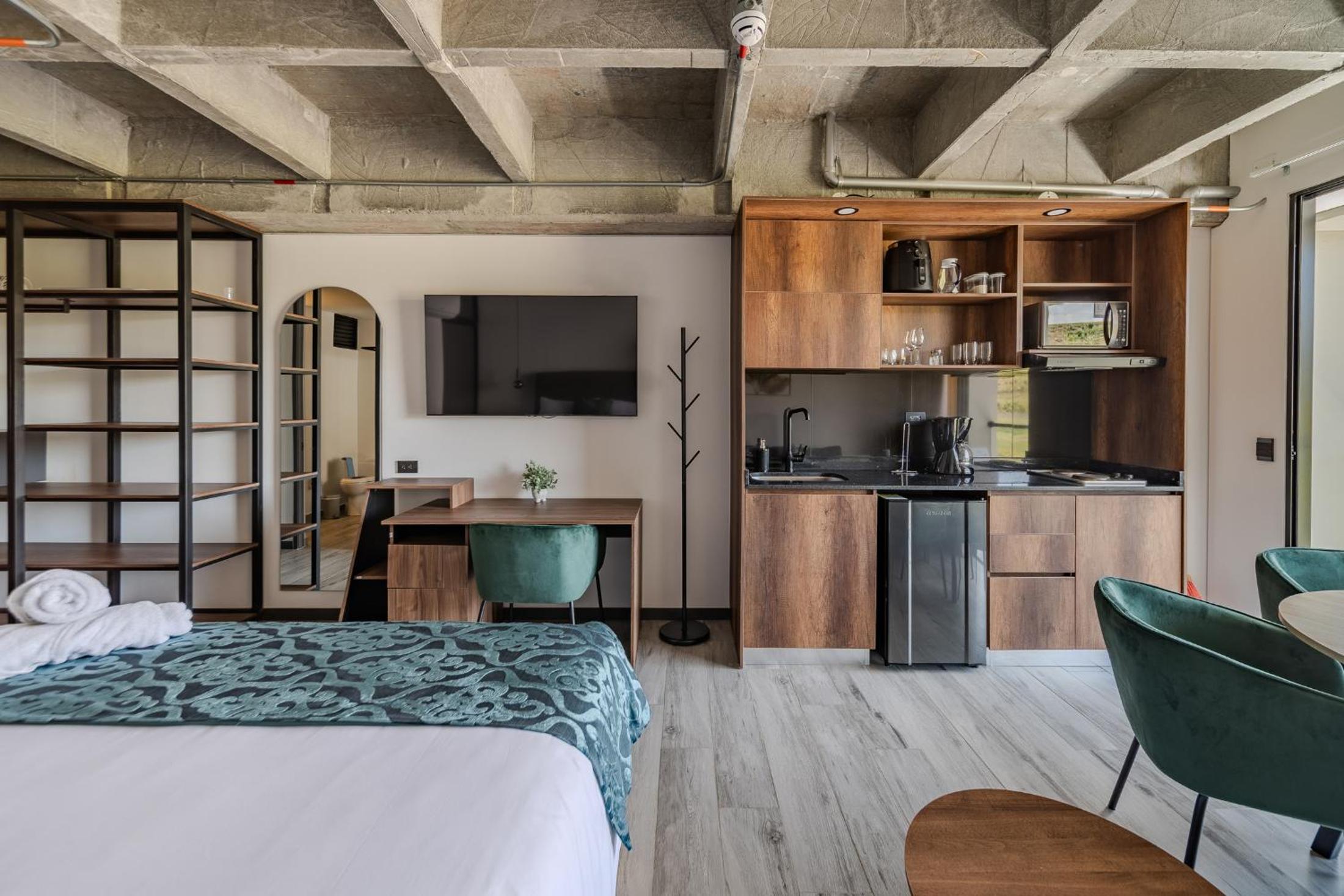 Epic Suites x Ahead