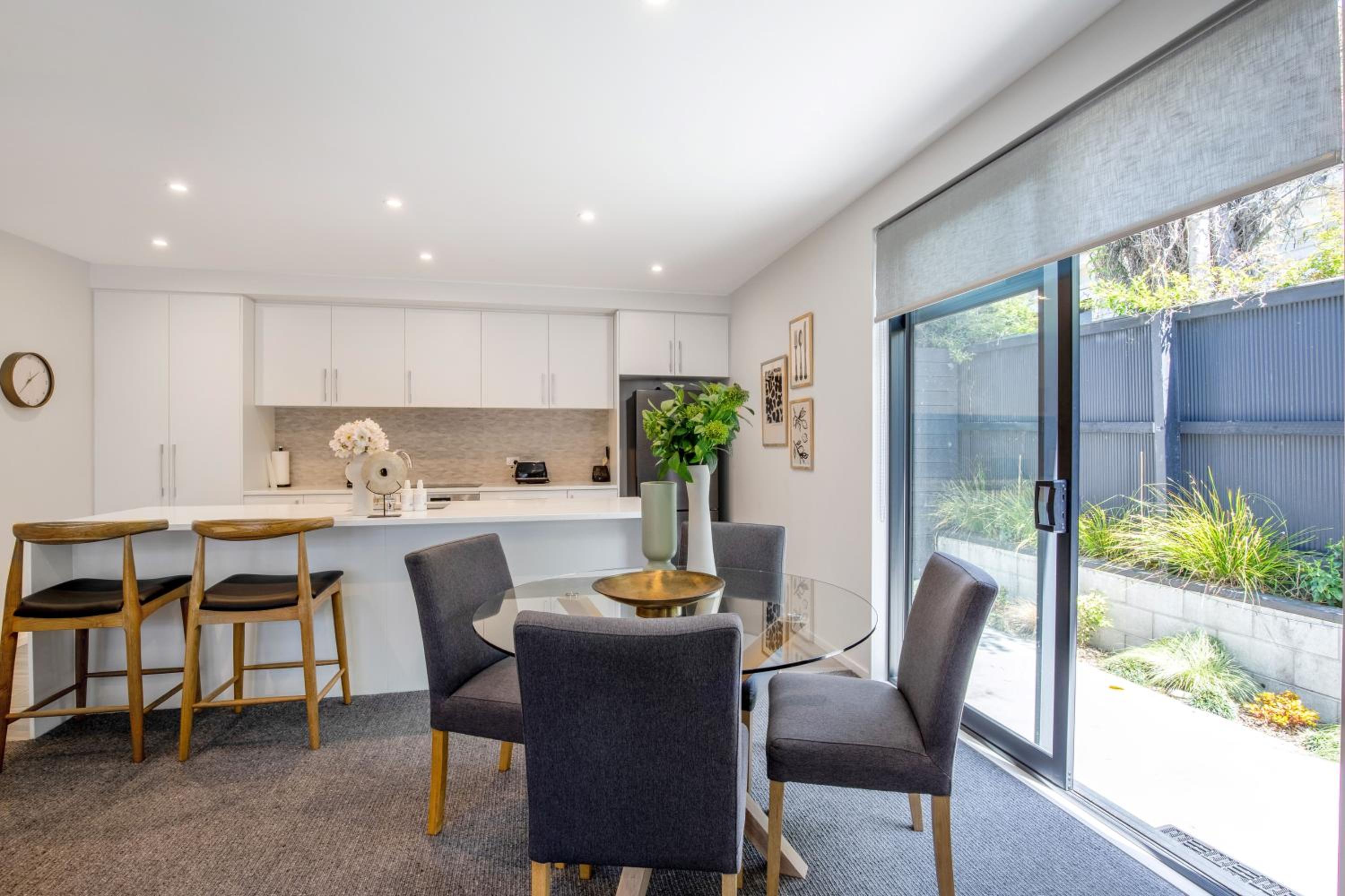 Berry Delight - Christchurch Holiday Home view 5
