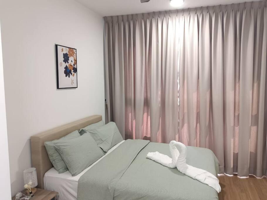 JustLikeHome 3BR 3-5Pax Vertica KLCCView MRt TRx