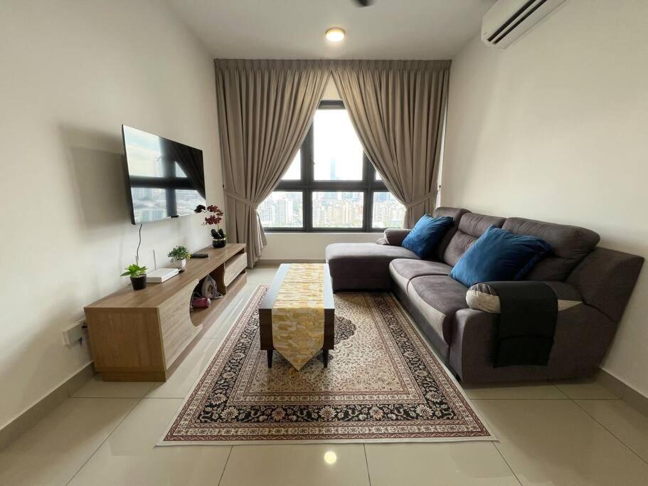 JustLikeHome 3BR 3-5Pax Vertica KLCCView MRt TRx