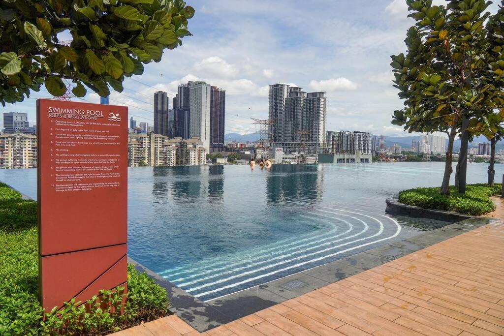 JustLikeHome 3BR 3-5Pax Vertica KLCCView MRt TRx