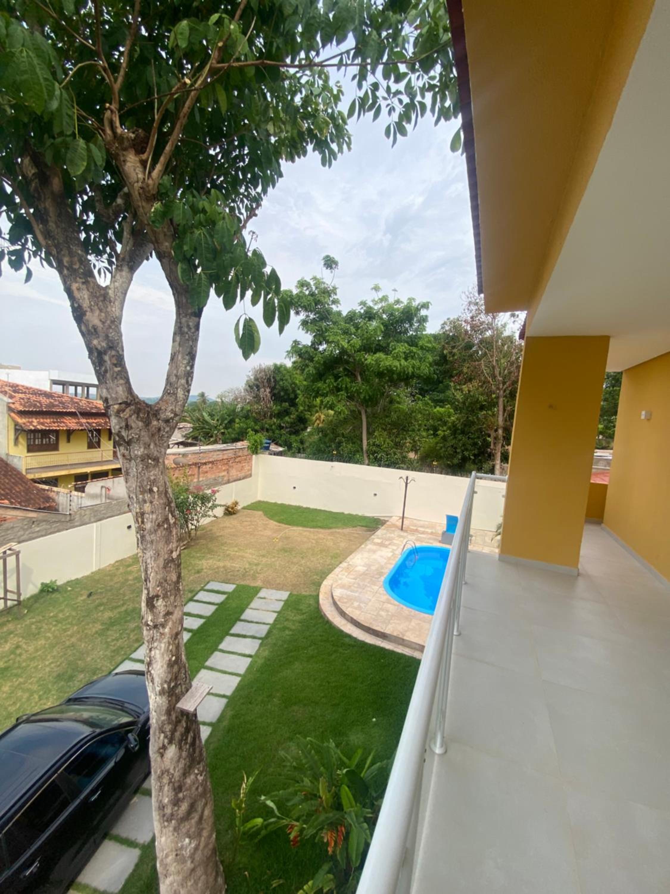 Casa Amarilla Alter