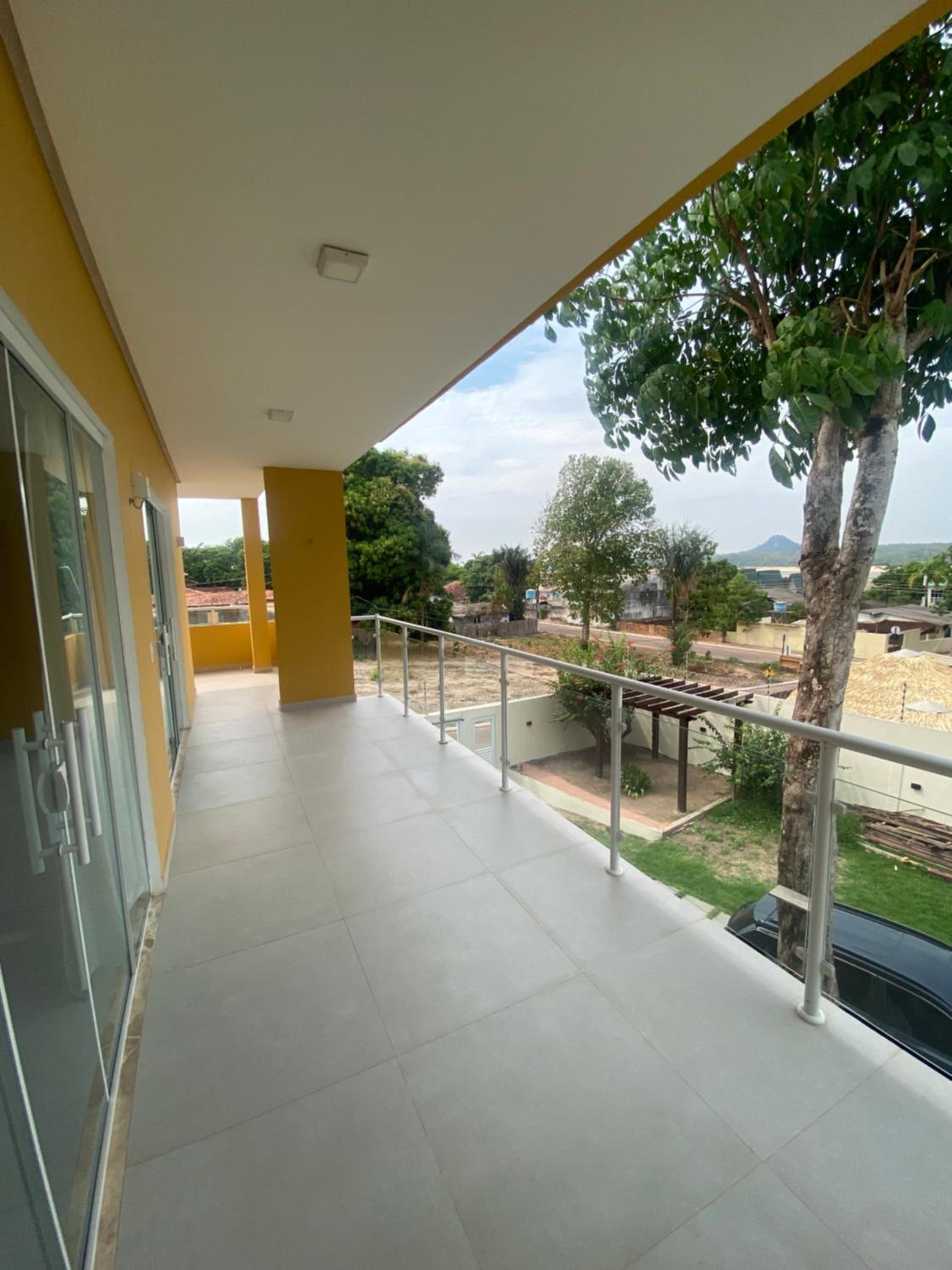 Casa Amarilla Alter