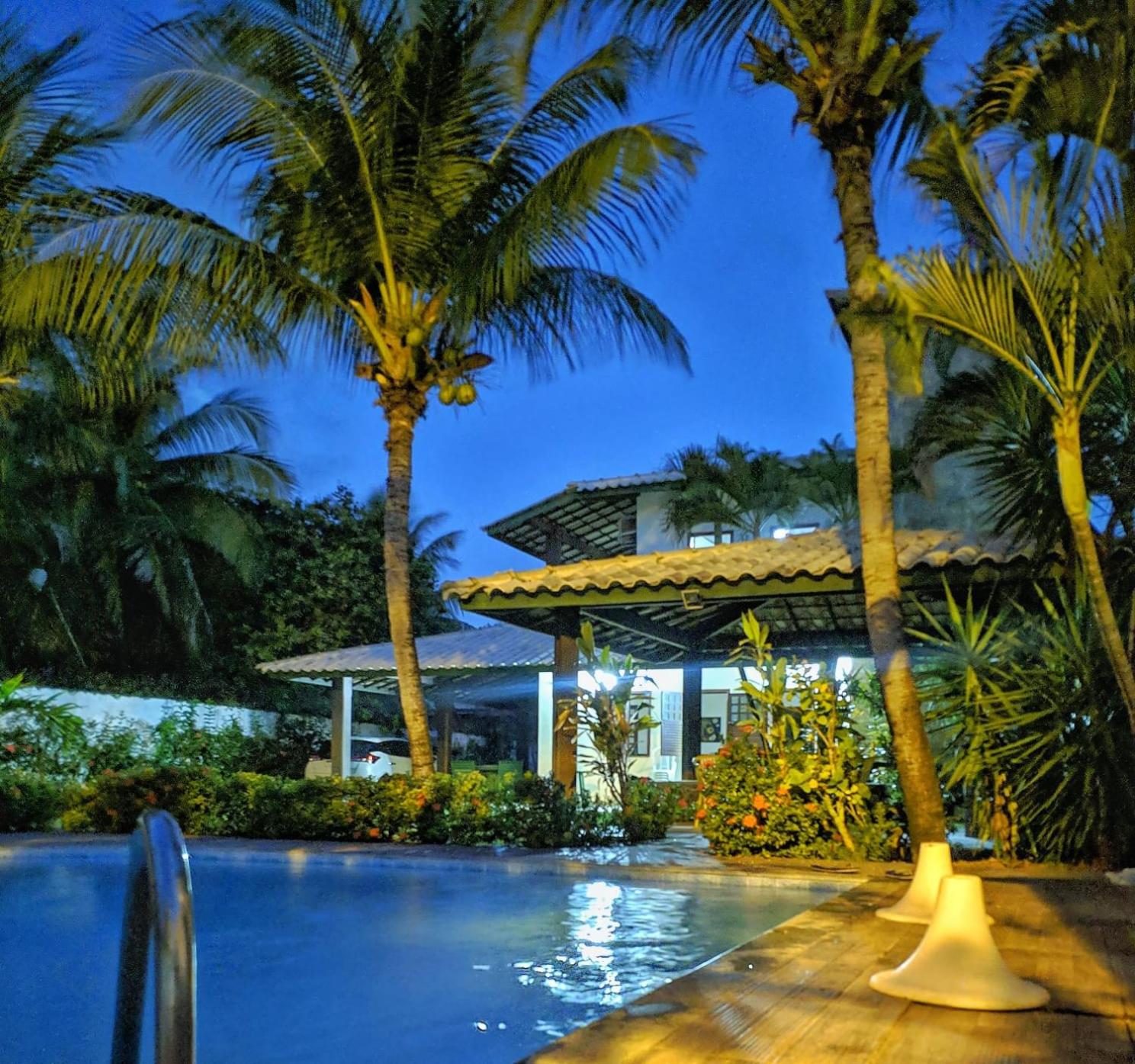 Casa 4 quartos em Guarajuba, excelente localização! 200m da praia!