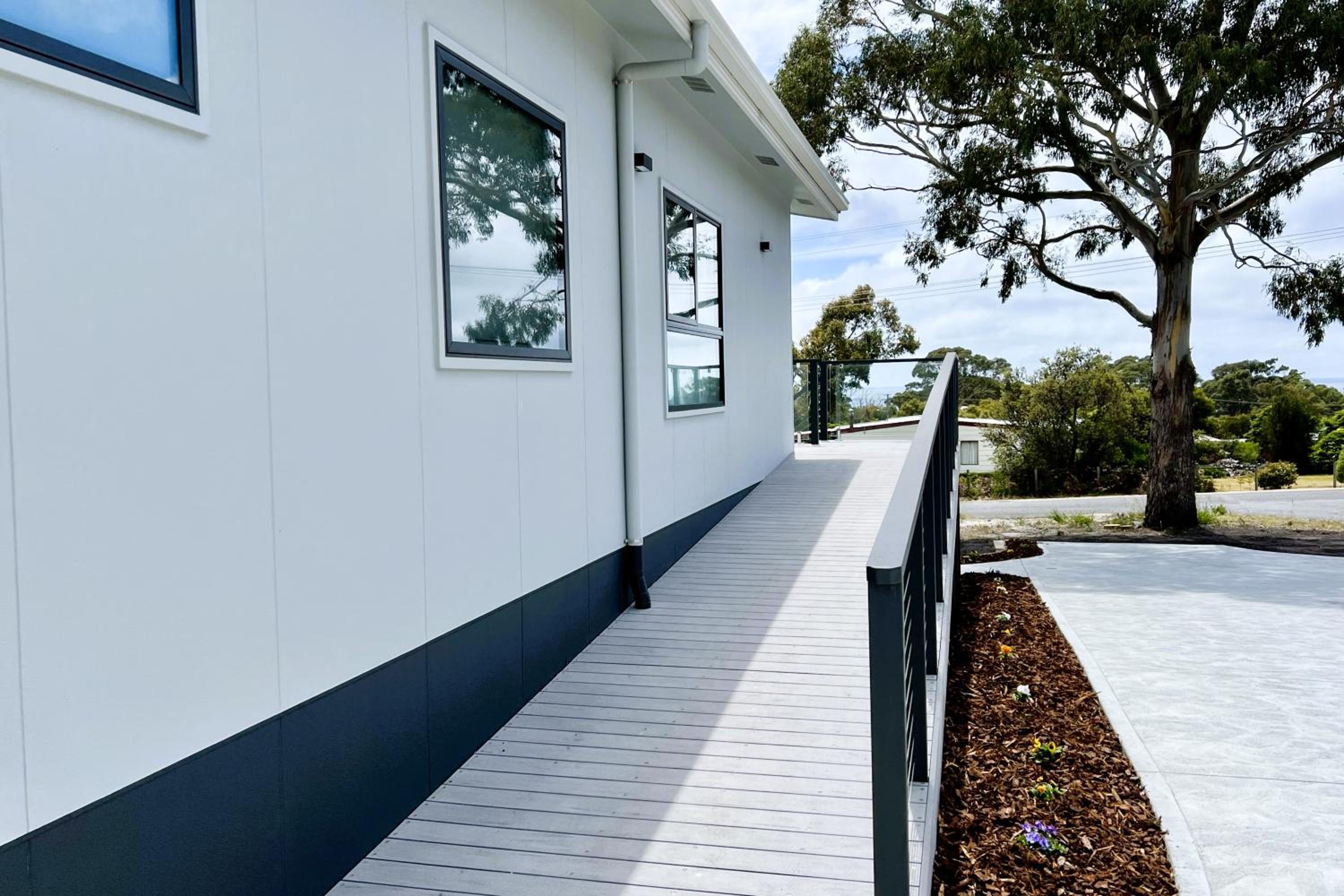HORIZON AT BINALONG BAY with Accessability Features