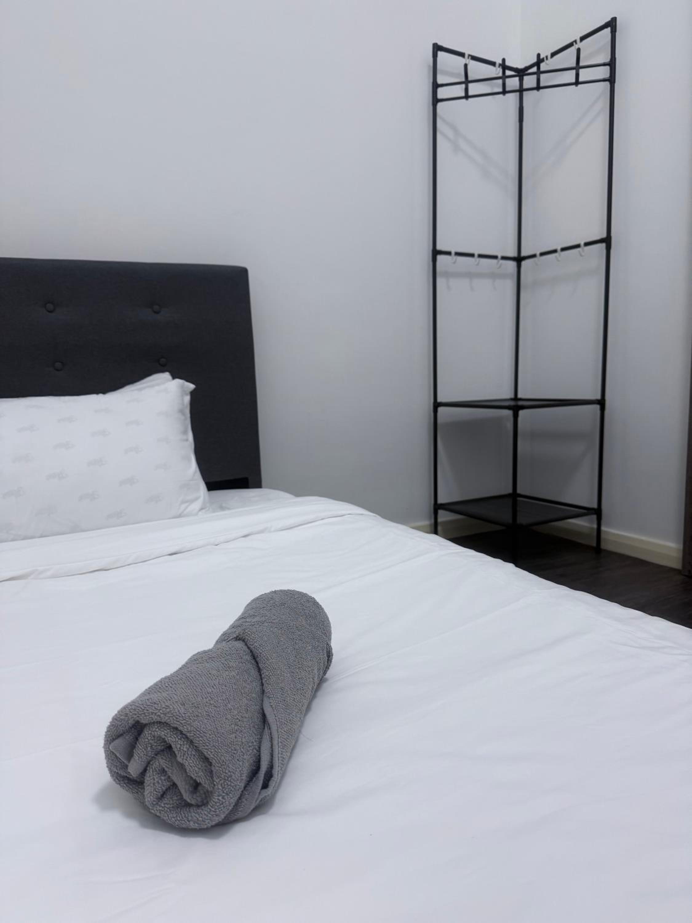 Cozy Downtown 2BR at M Suites, Embassy Row