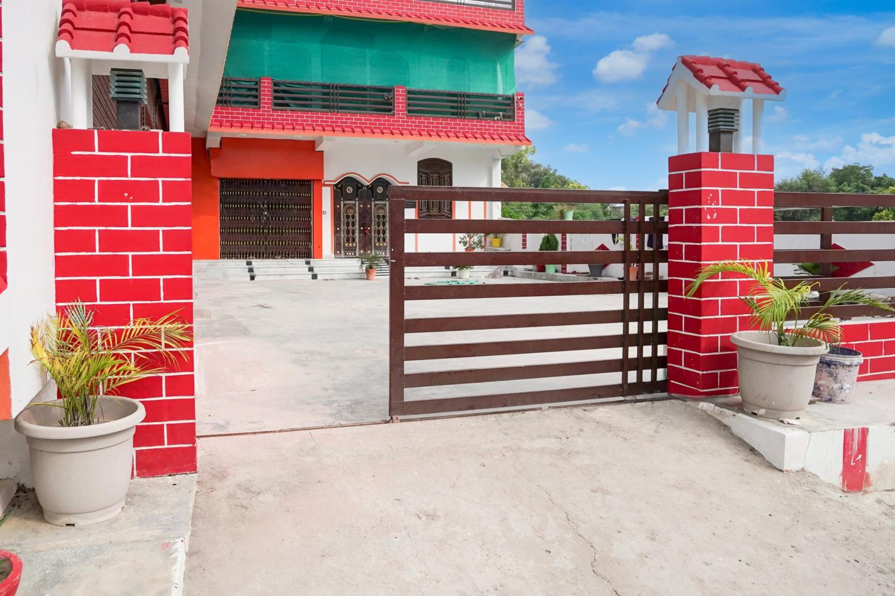 Hotel O by OYO Ayush And Restaurants view 5