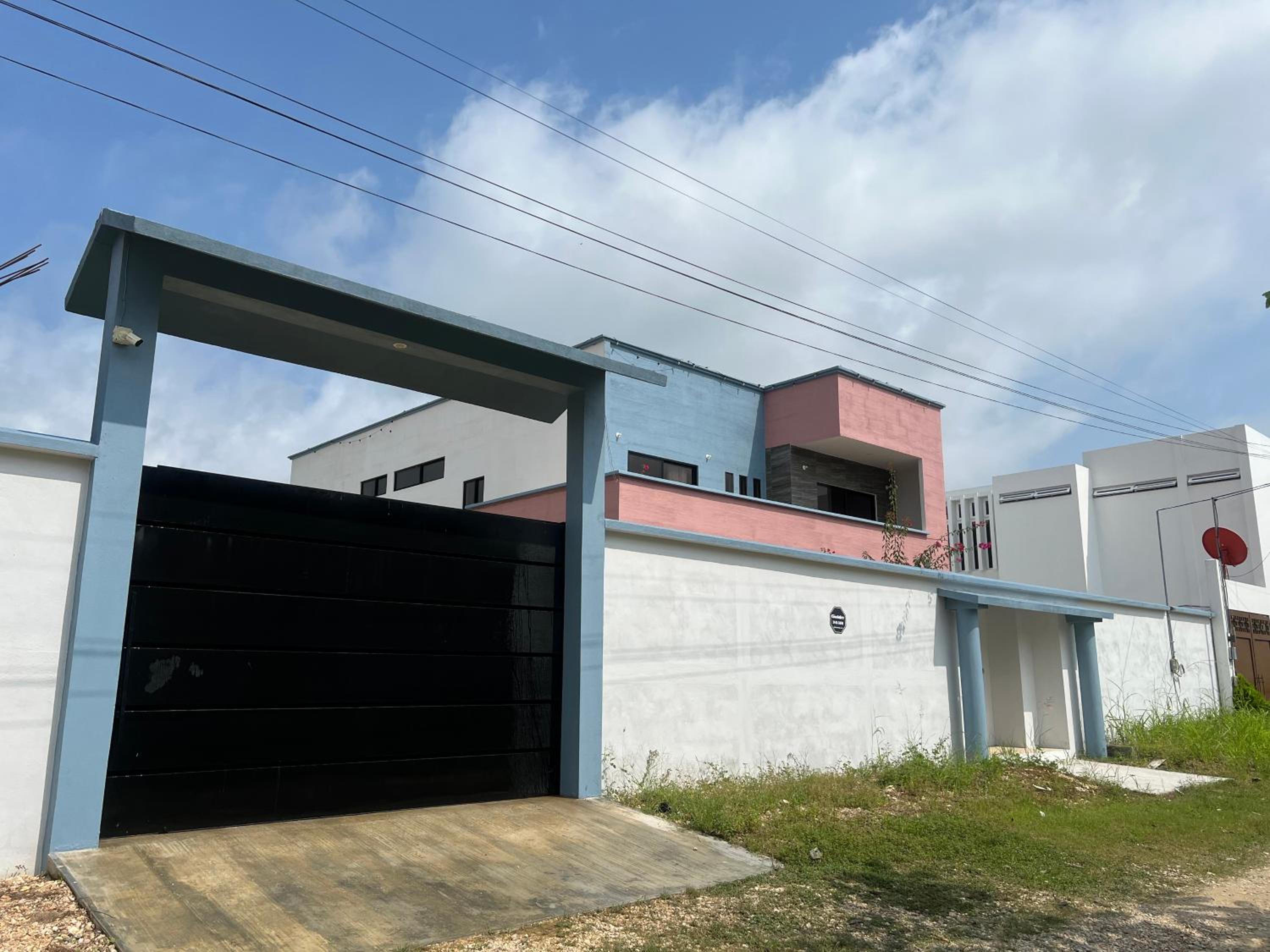 La Isla Bonita Residence