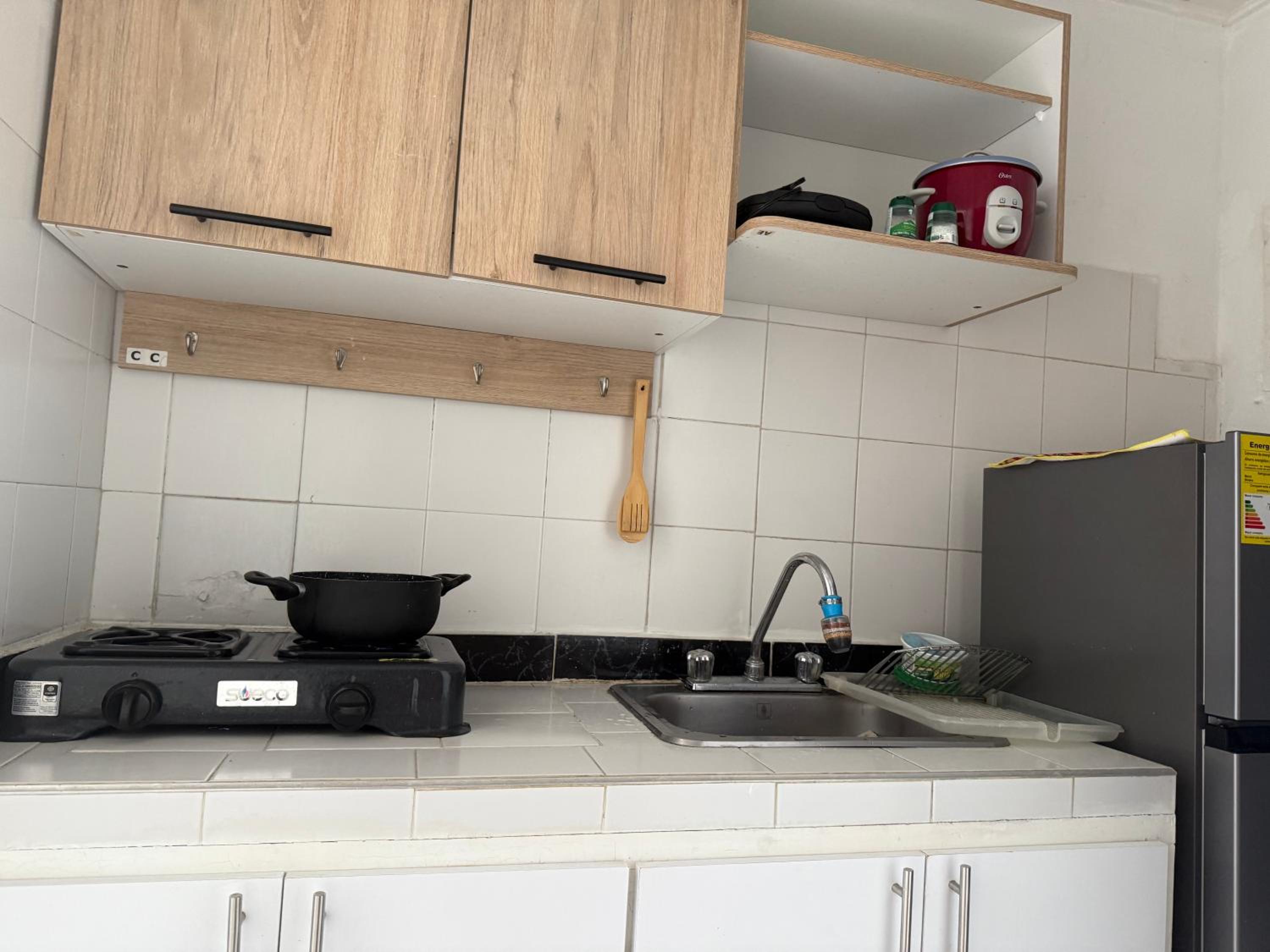 Aparta estudio de dos dormitorios en el barrio el Laguito