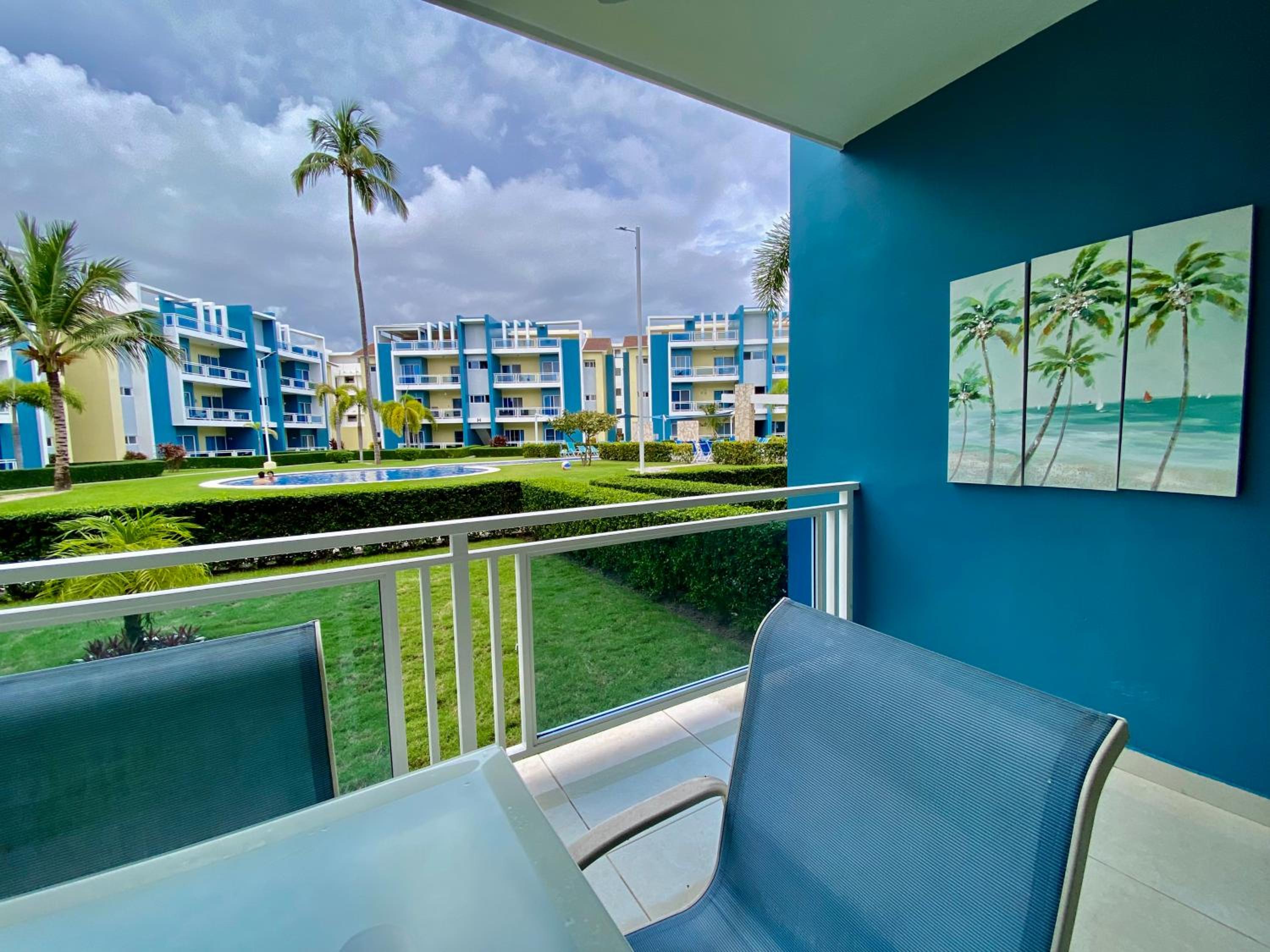 paradise close to the beach pool free parking,wifi- punta cana view 2