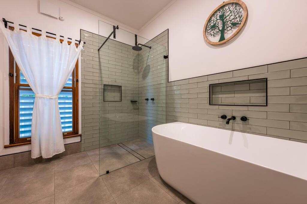 The Block House -LJHooker Yamba