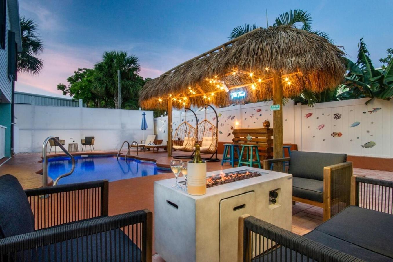 Tiki Time! Private PoolTiki HutKayaksGrill! view 5