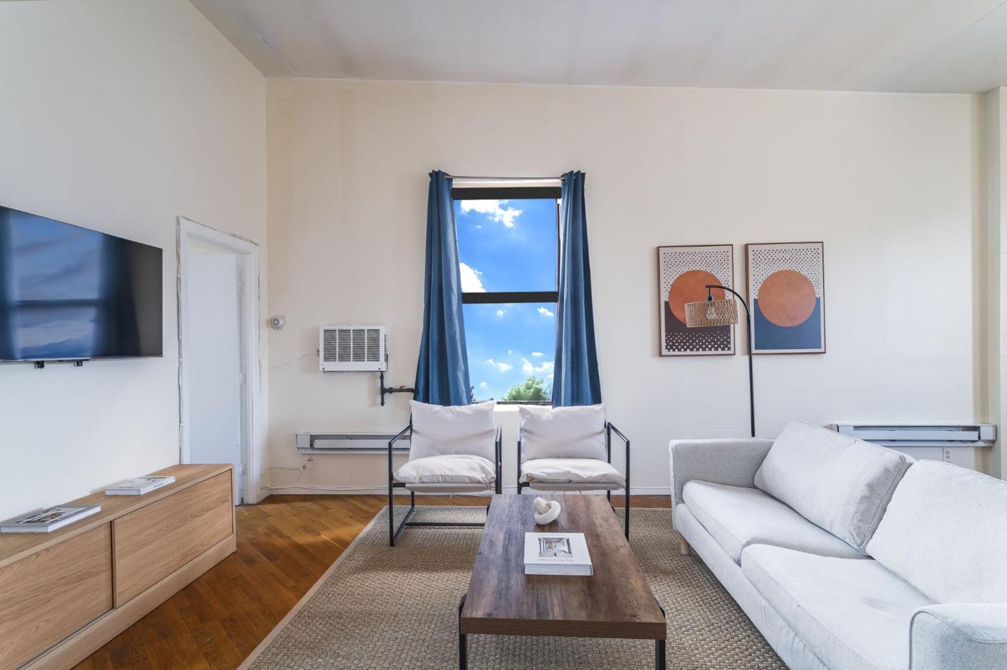 Cozy 3BR 2BA Apt in East Harlem!