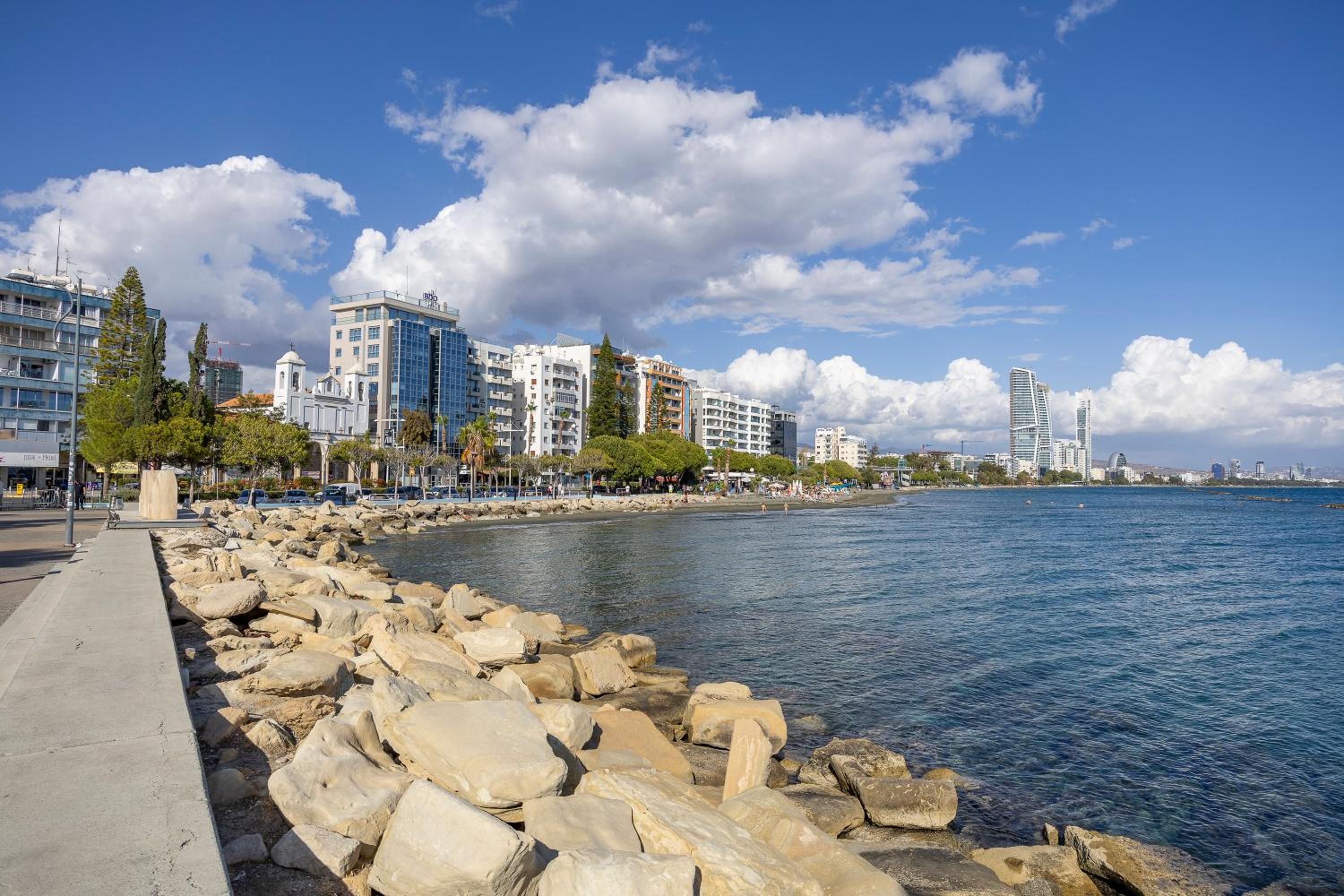 74 Prokymea- Steps from the Sea, Downtown, Balcony