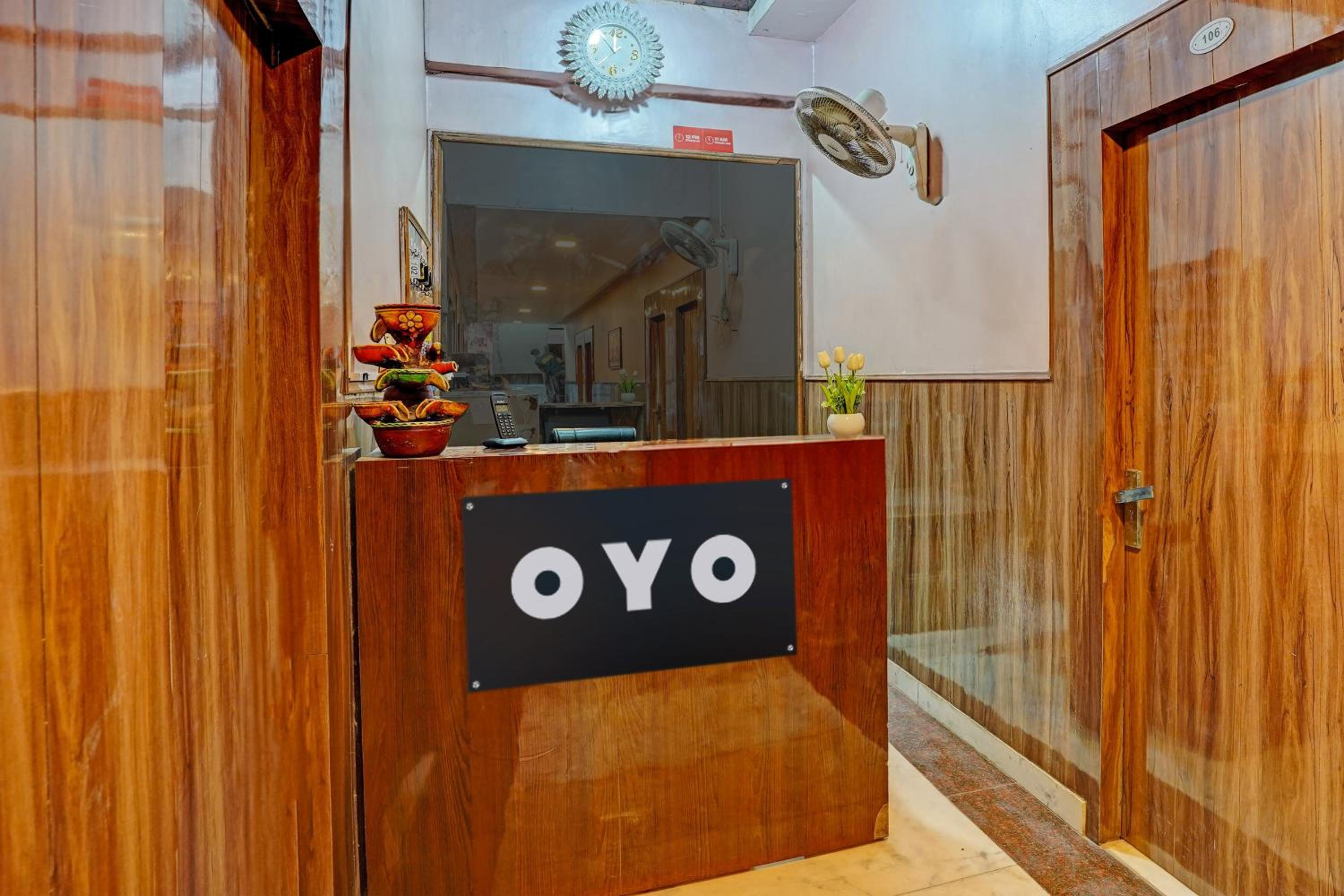 Hotel O Greno House Near PVR Ansal Plaza Greater Noida view 5