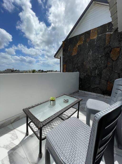 Cozy 3-Bedroom Townhouse, 10mins Walk to Beach - RV6