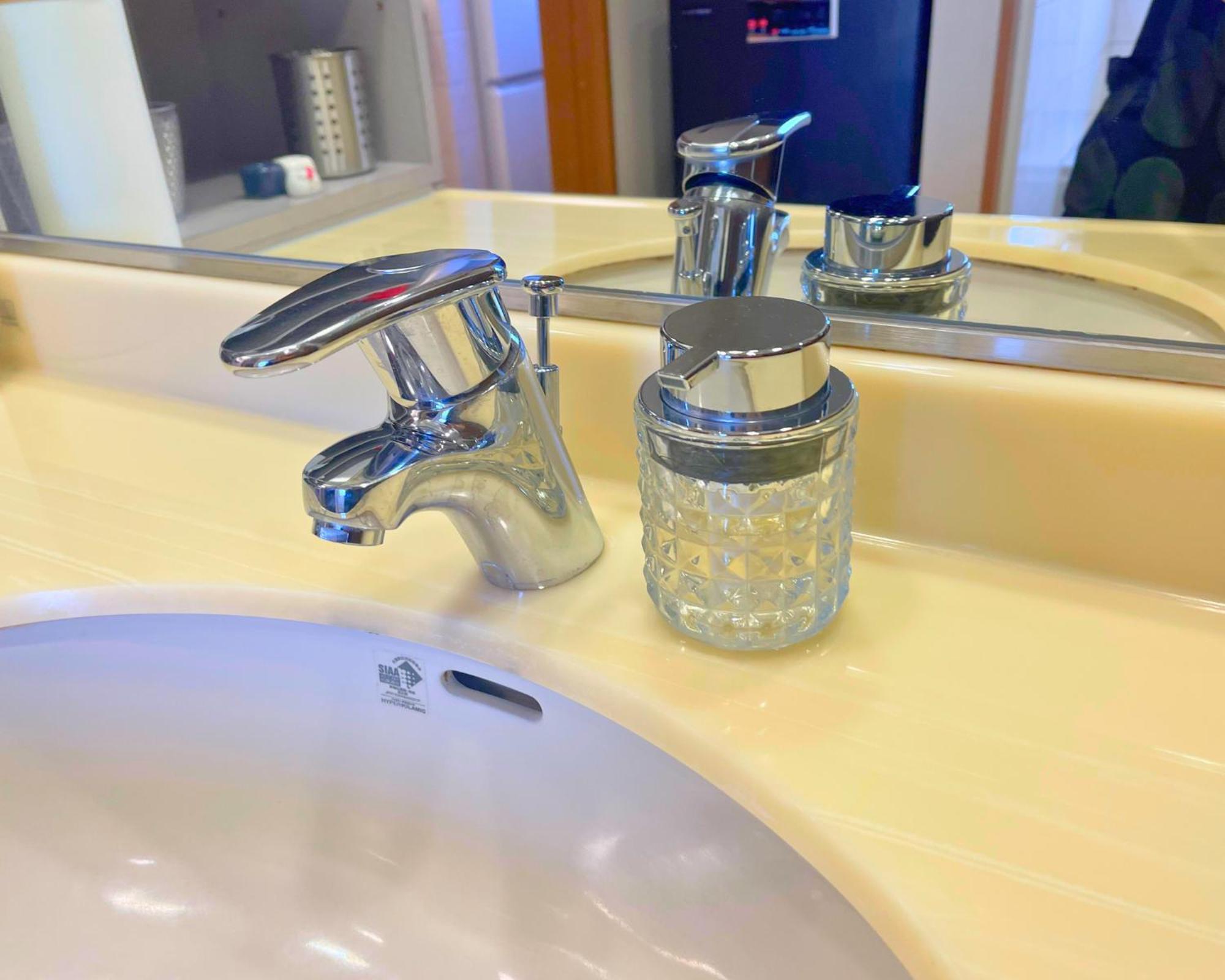 The Global Tower, Photo 24