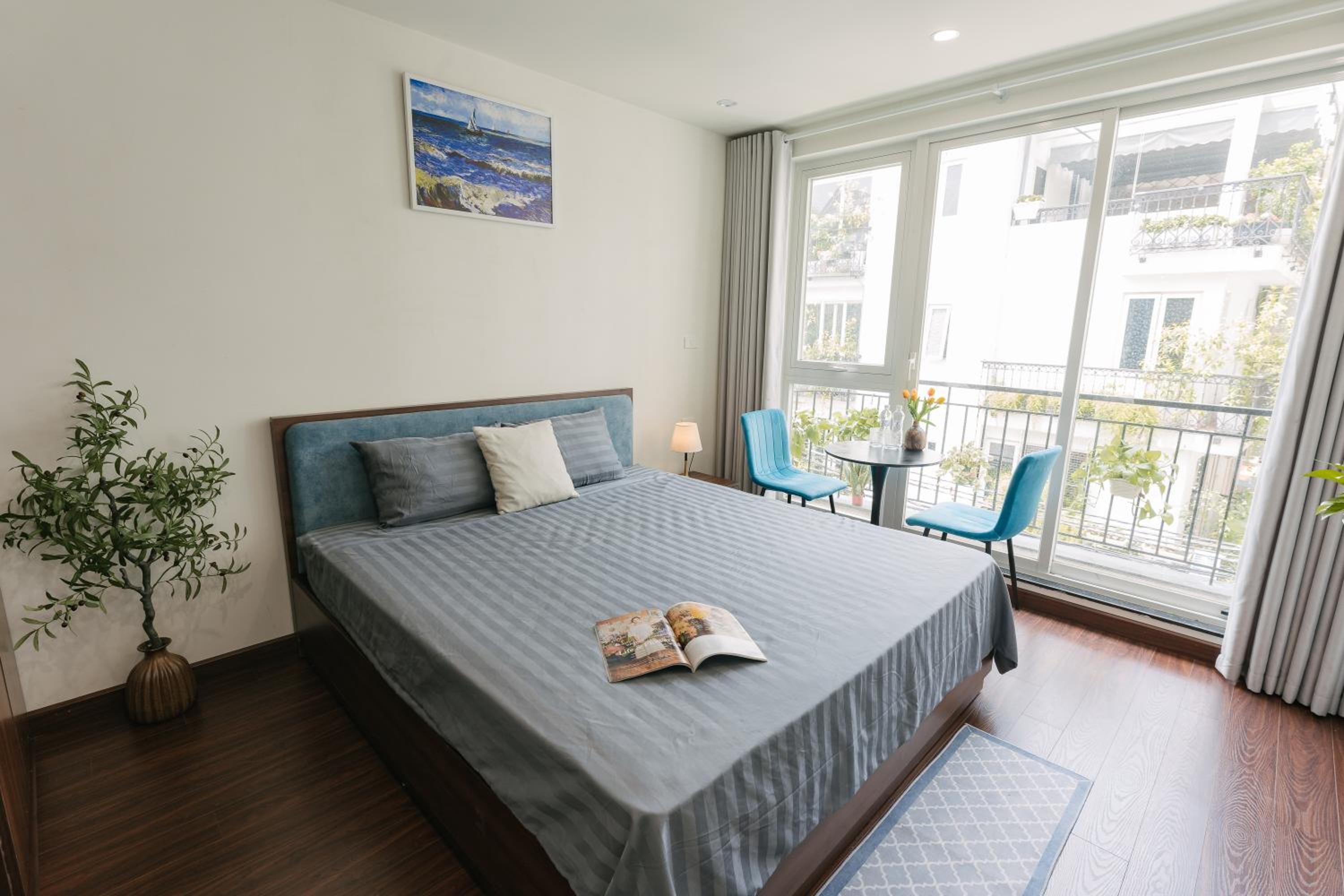 Oikia Apartment