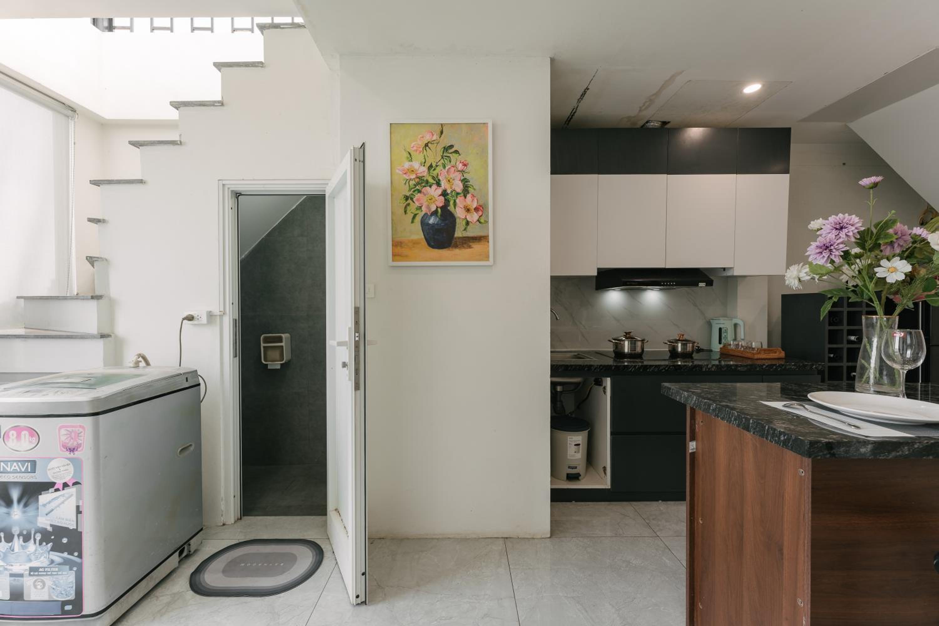 Oikia Apartment