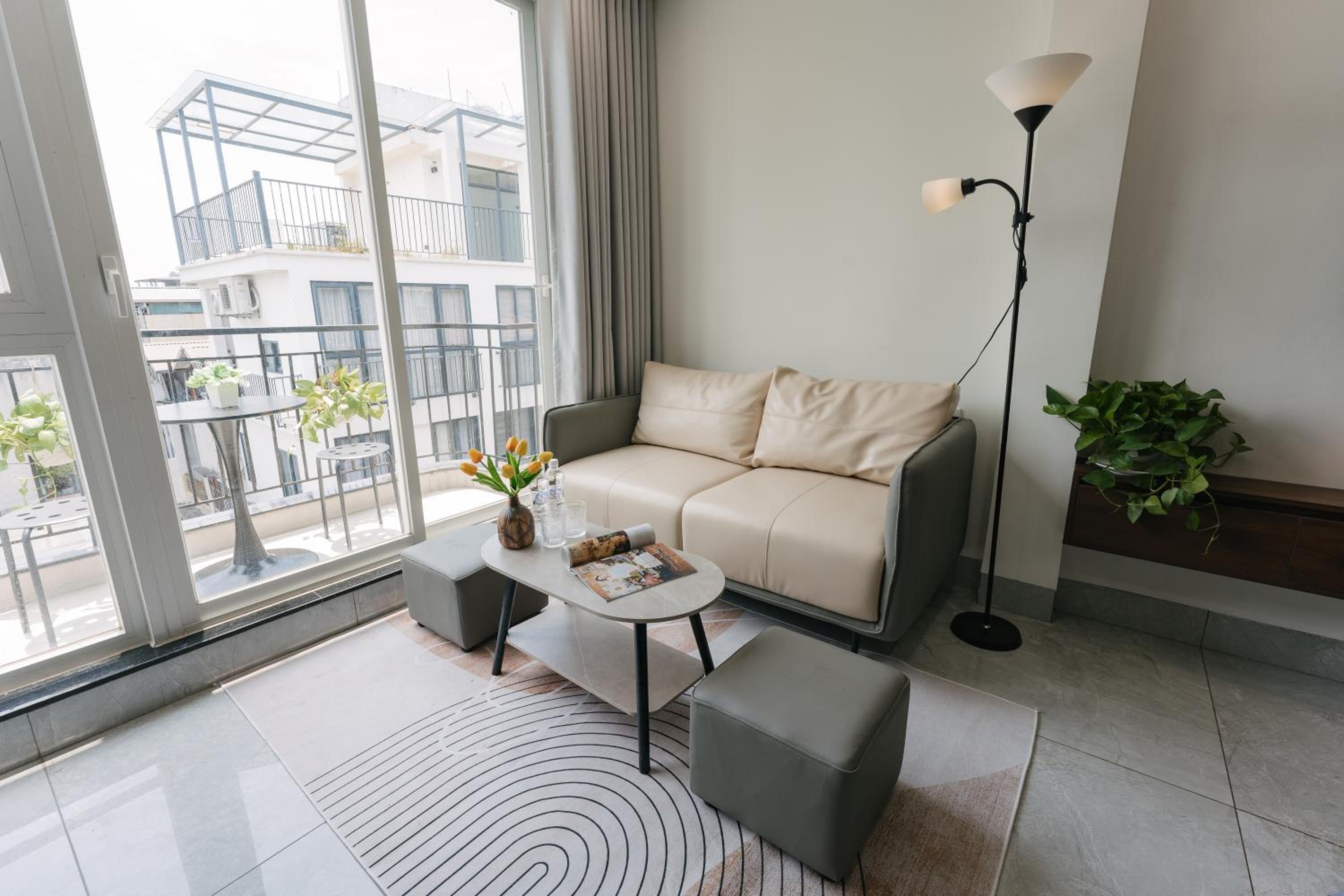 Oikia Apartment