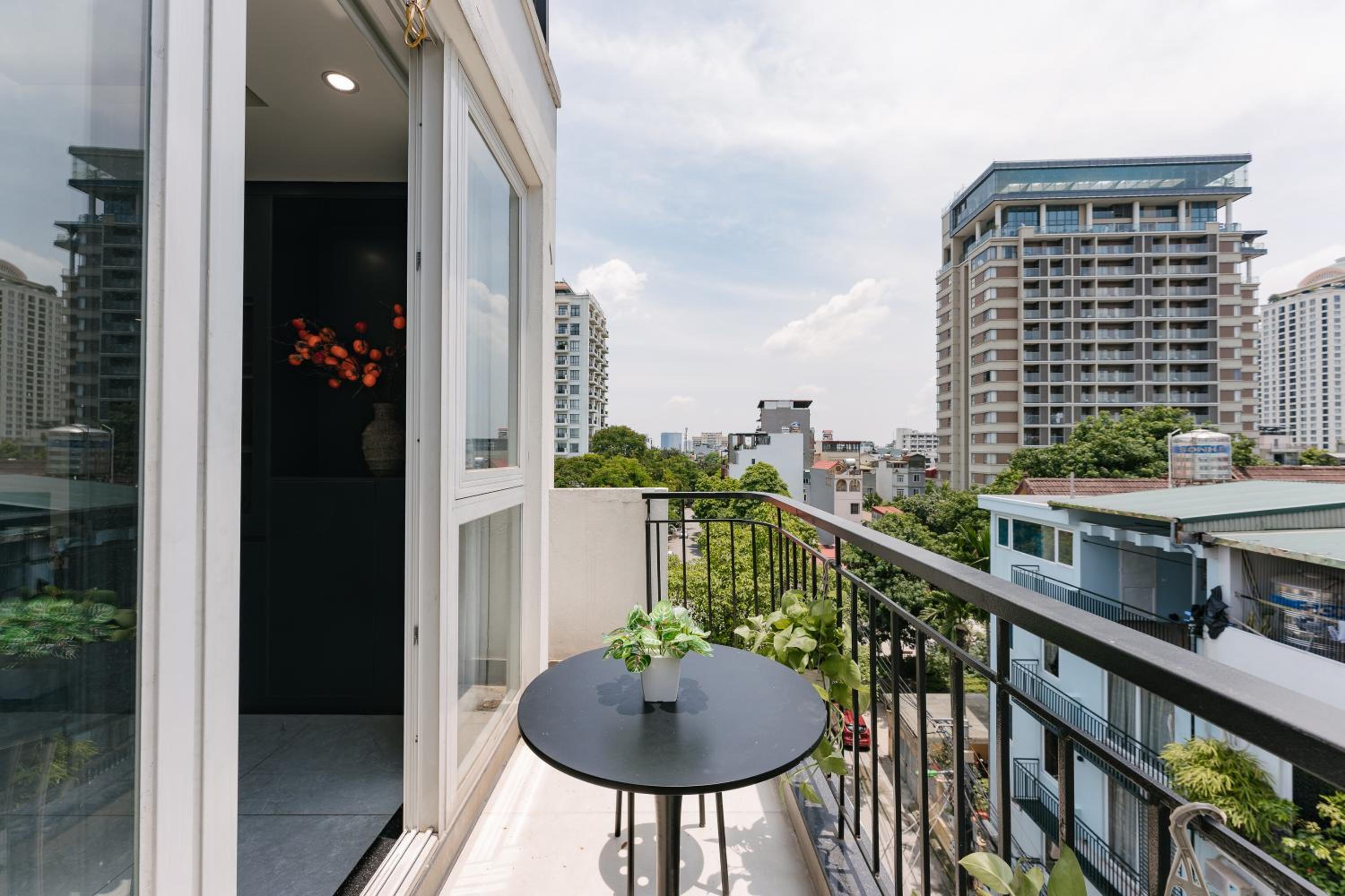 Oikia Apartment