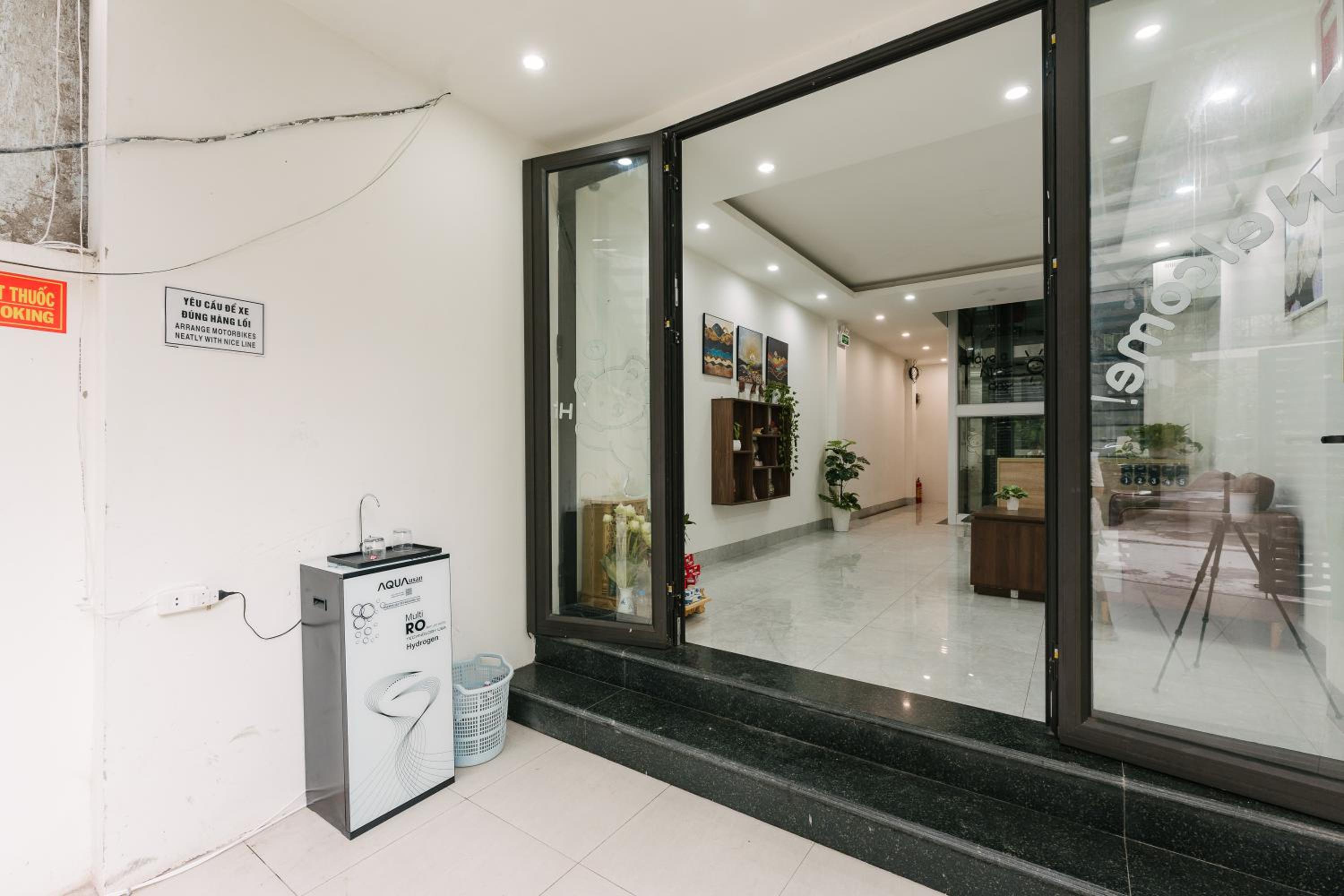 Oikia Apartment
