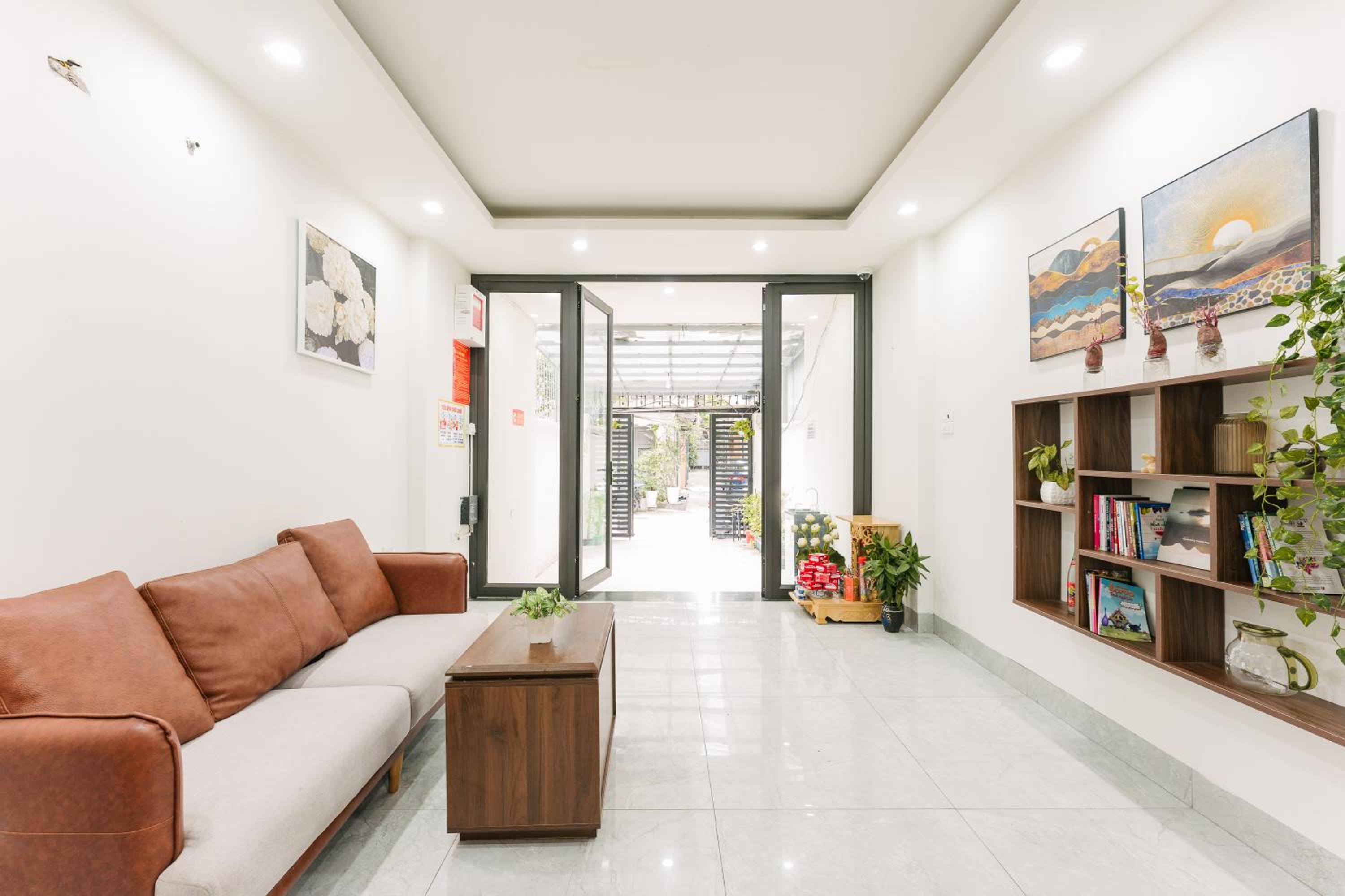 Oikia Apartment
