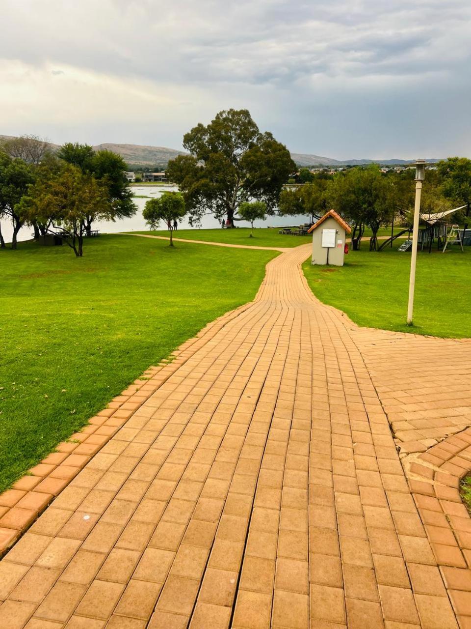 Stay with us in Harties view 3