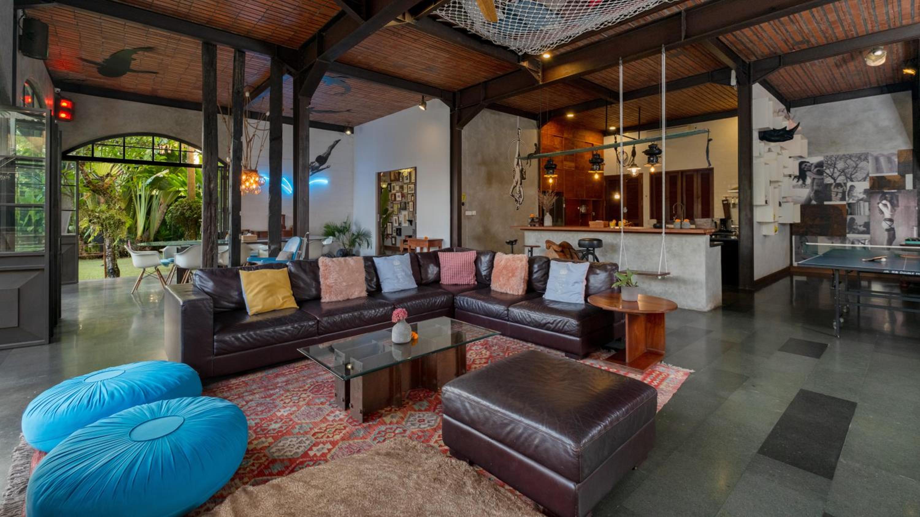 lounge