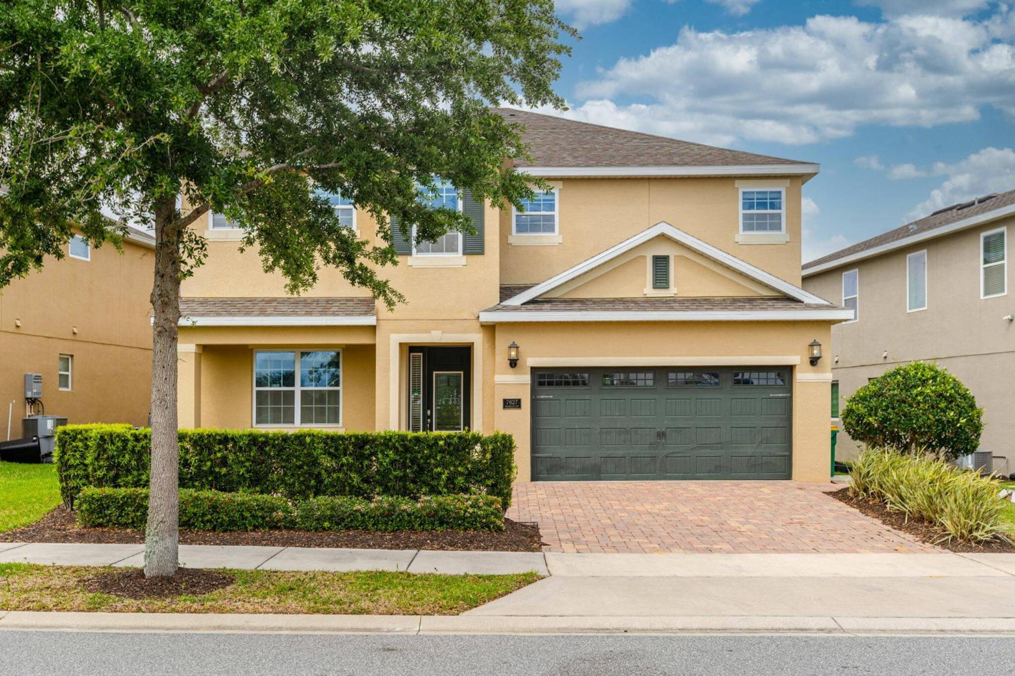 Encore Resort 6 Bedroom Home with Pool 2300
