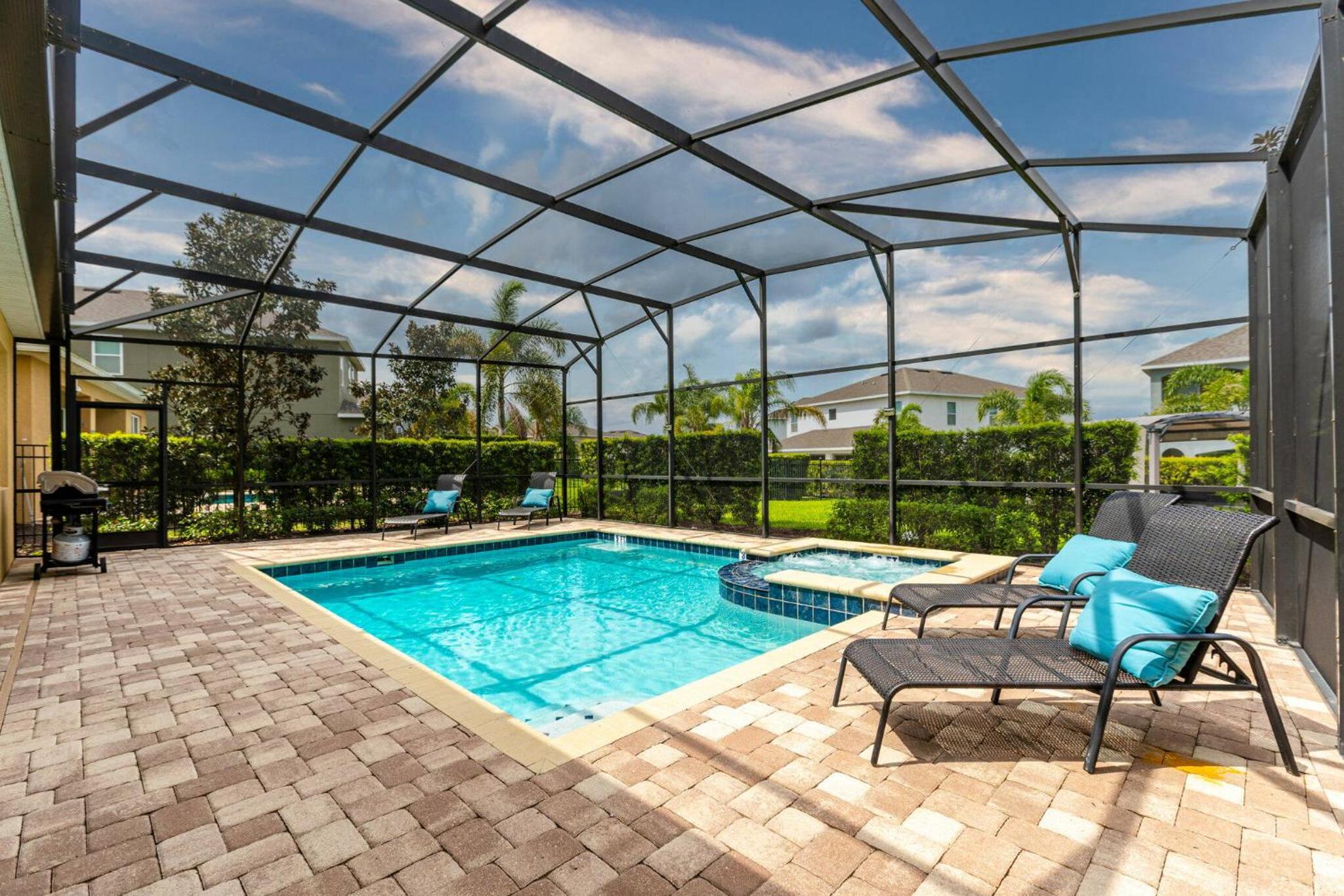 Encore Resort 6 Bedroom Home with Pool 2300