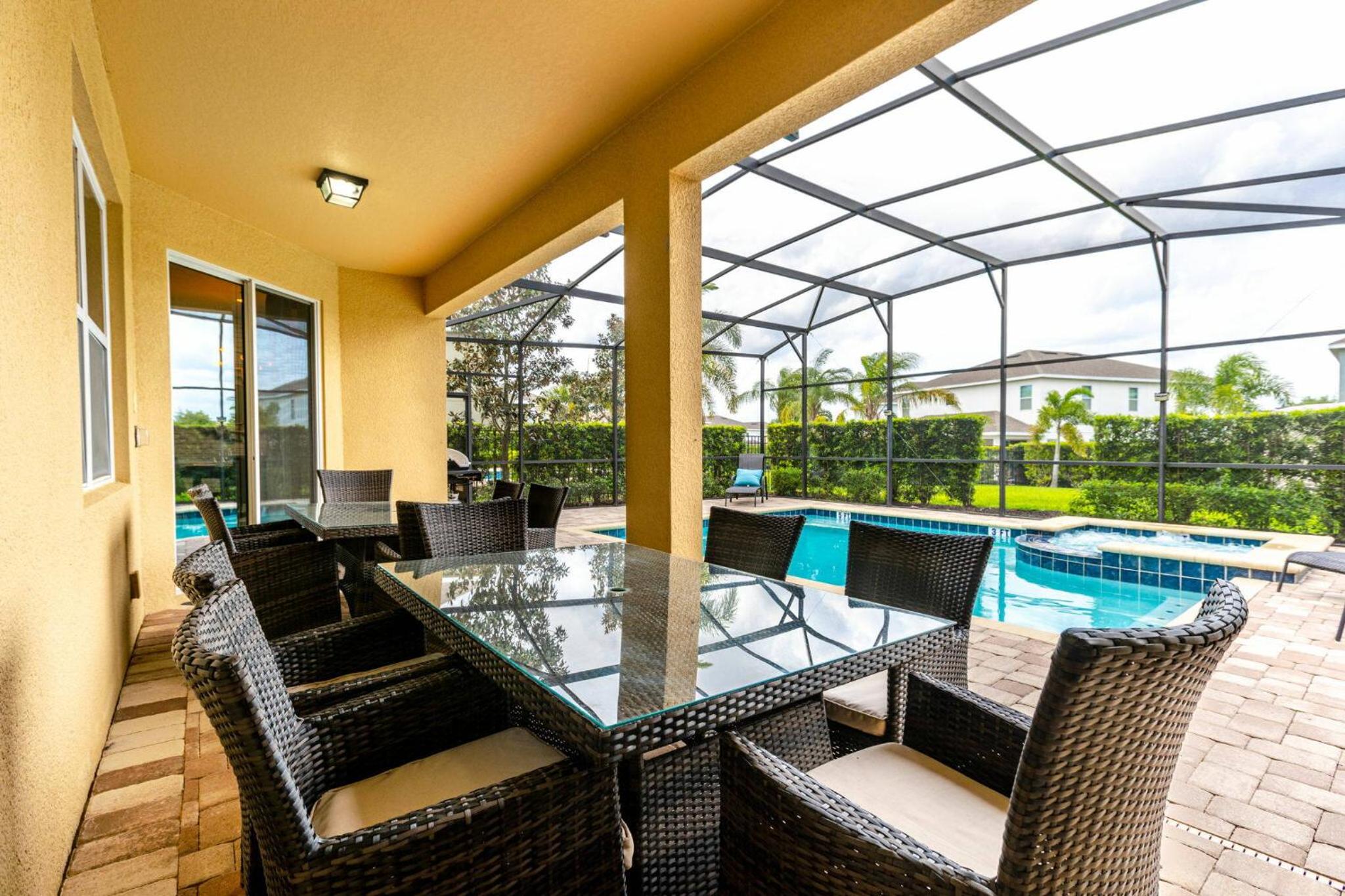 Encore Resort 6 Bedroom Home with Pool 2300