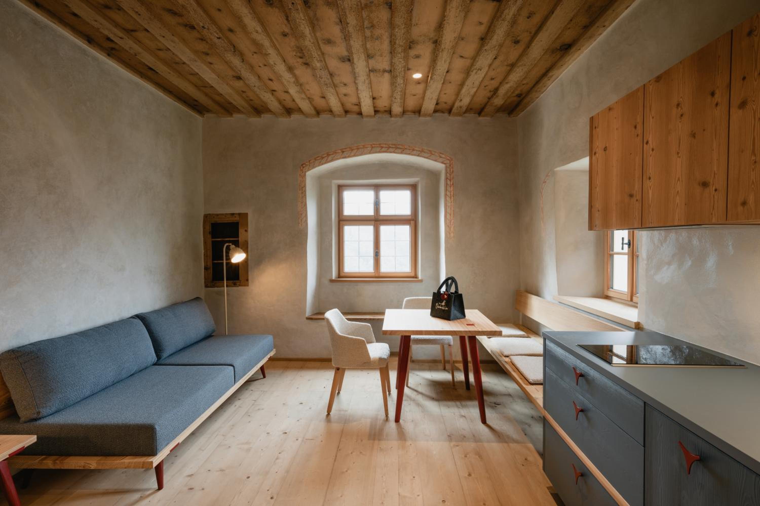 OBERBUCHFELDER historic farmhouse